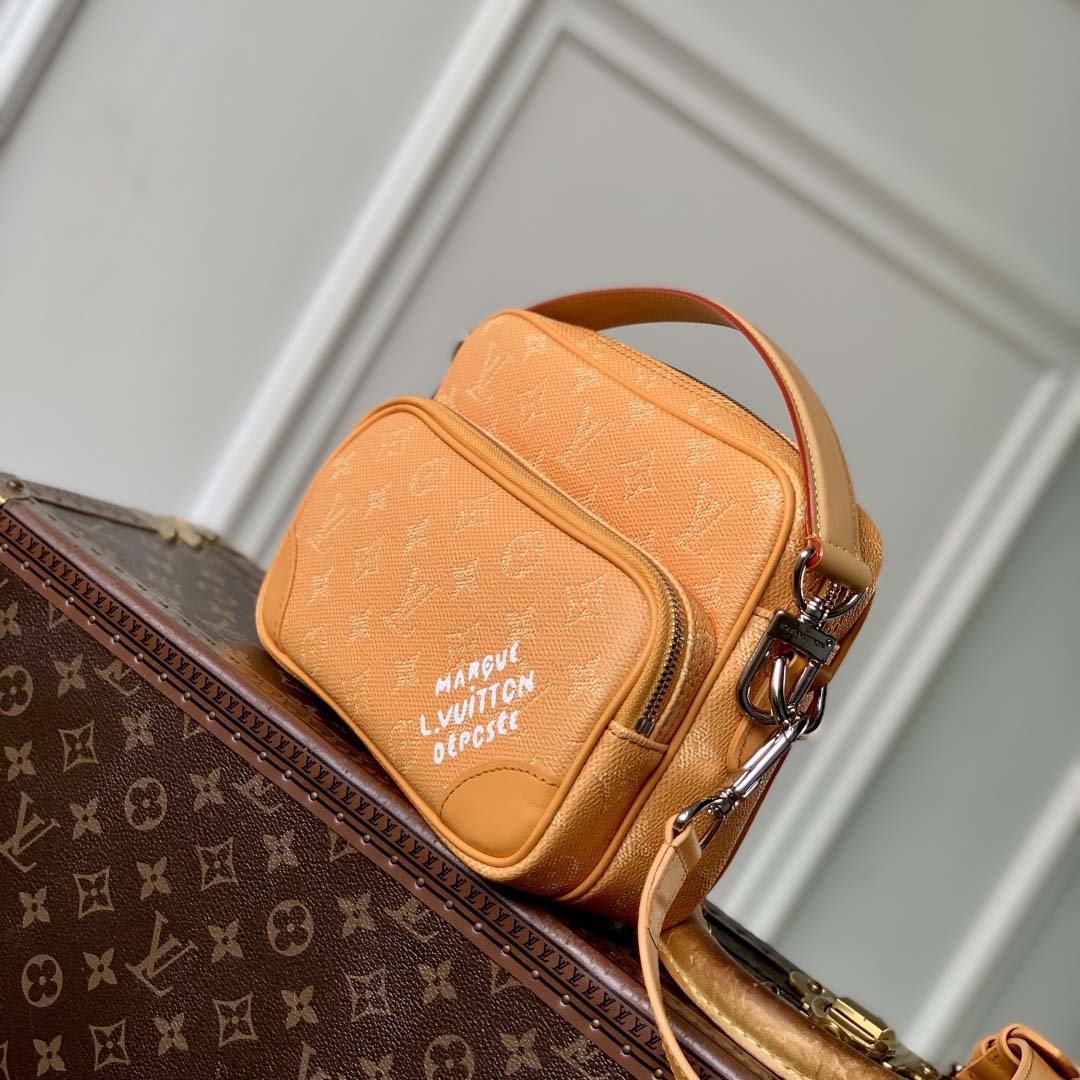 Louis Vuitton Nil Monogram    M27232 - DopestKickz