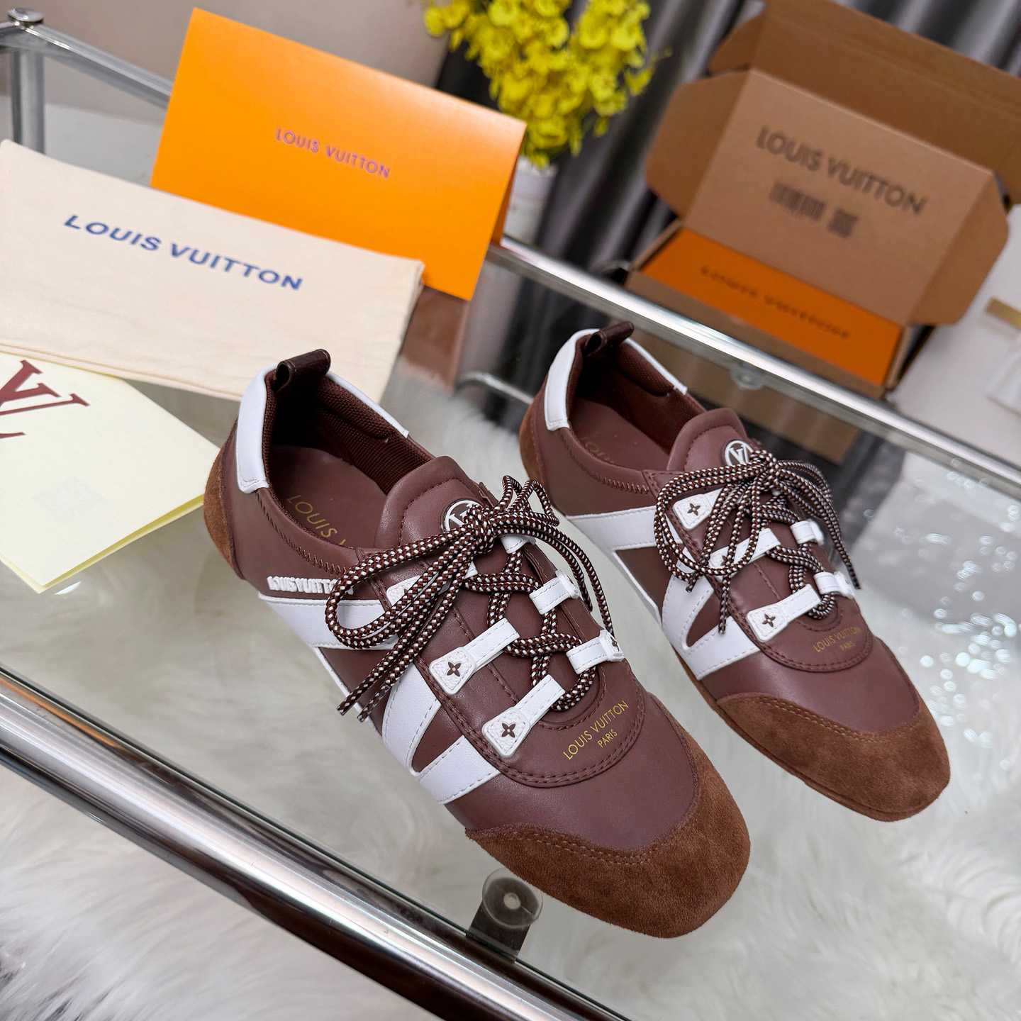 Louis Vuitton Sneakerina 1AIVMB - DopestKickz