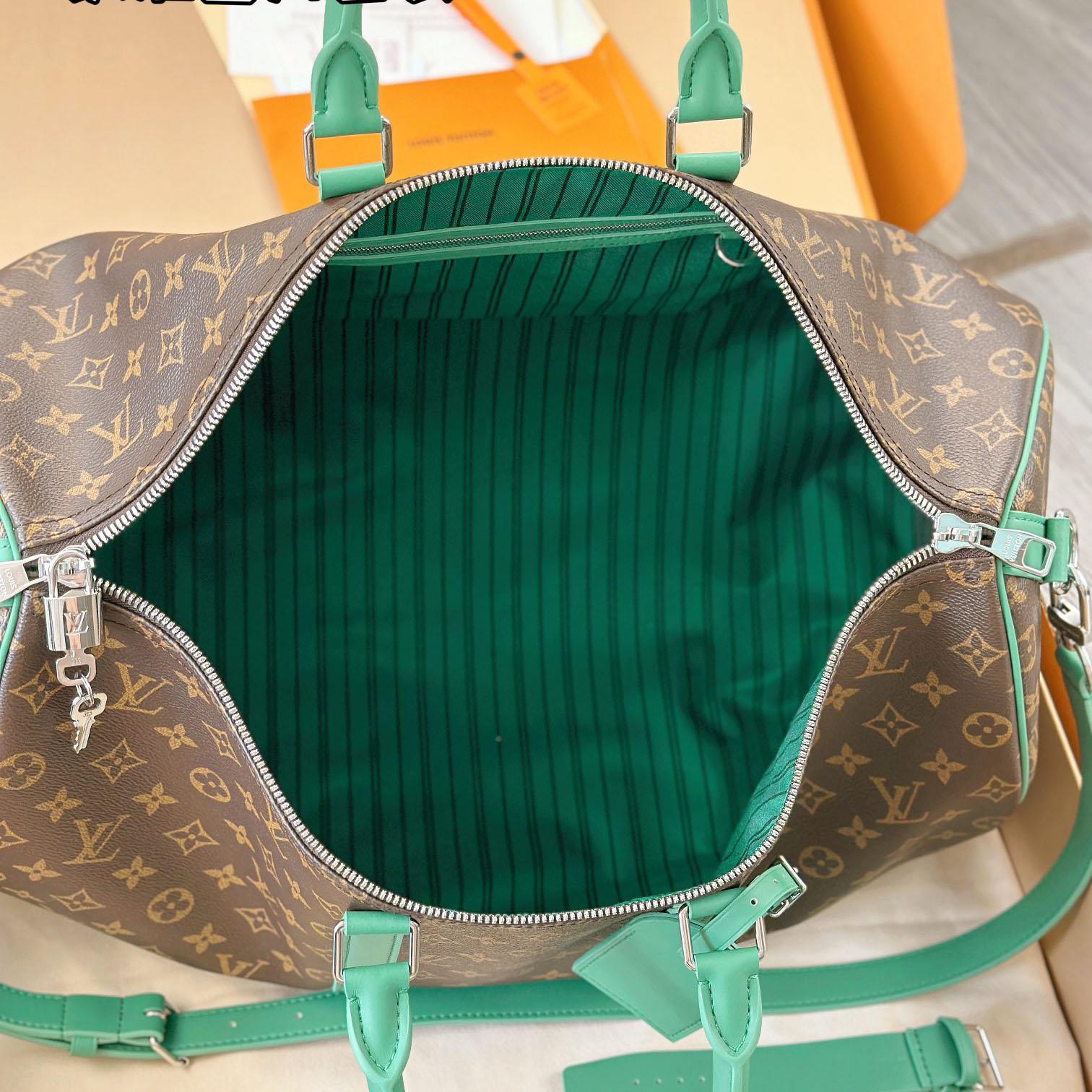 Louis Vuitton Keepall Bandoulière 50 M12630 - DopestKickz