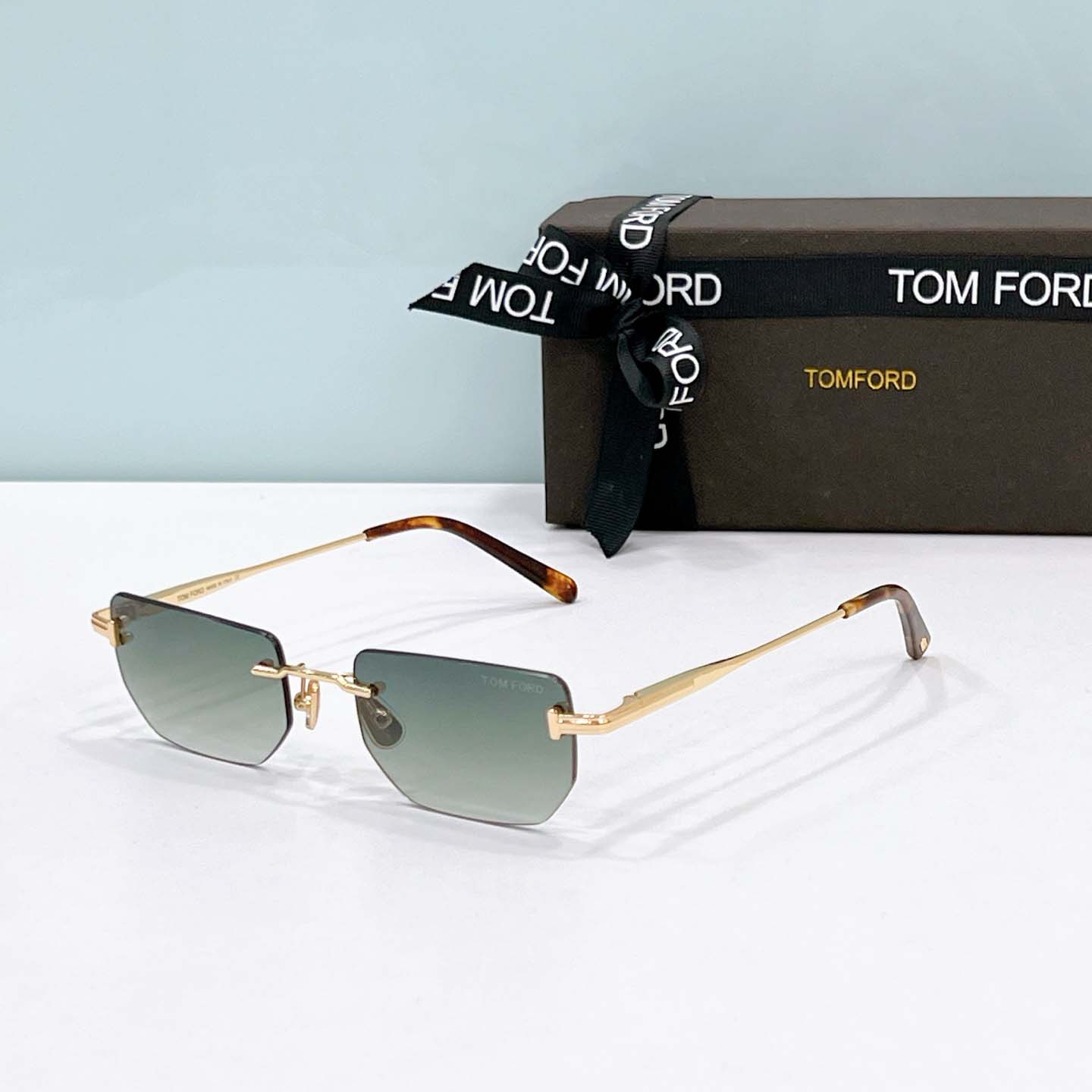 Tom Ford FT1355 Sunglasses - DopestKickz