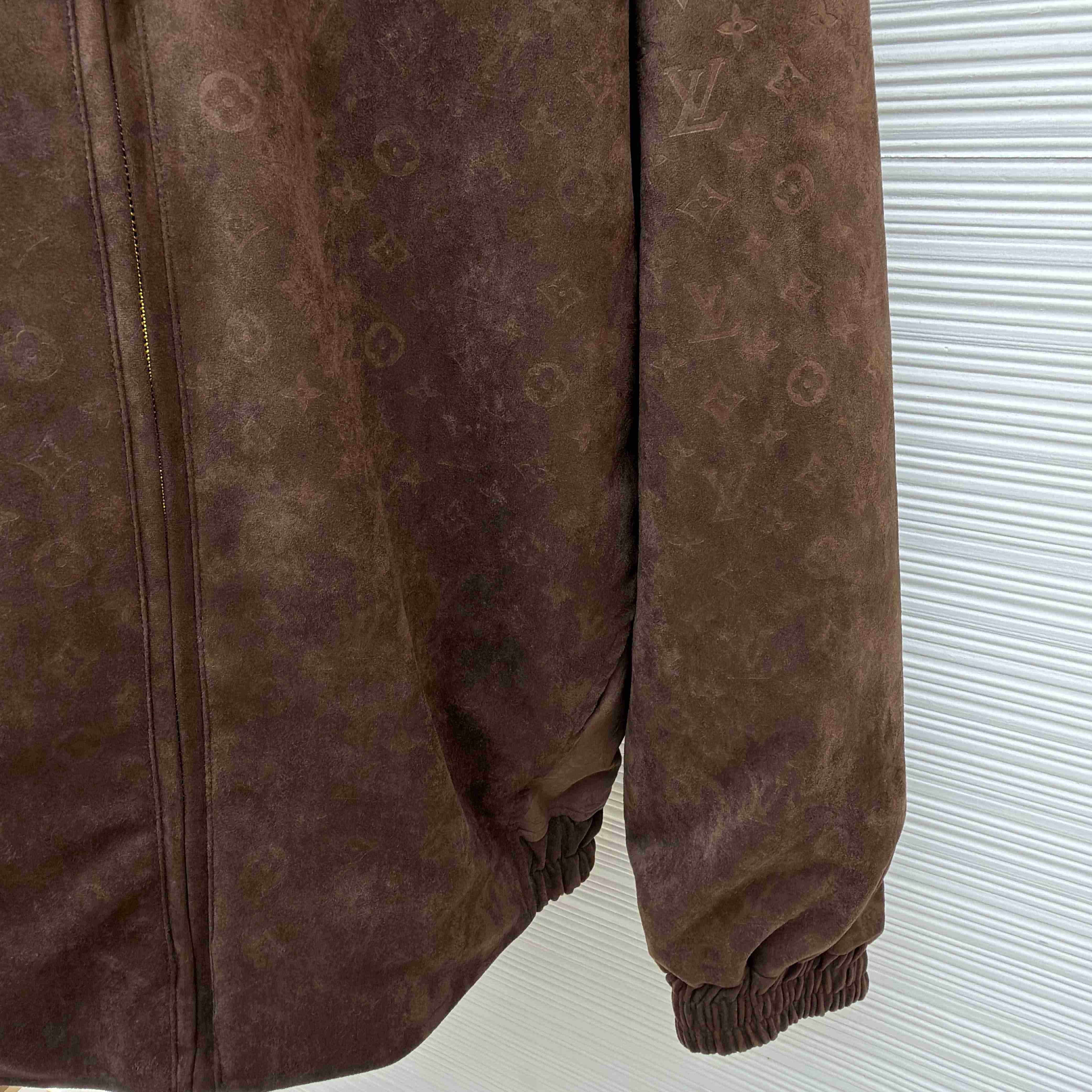 Louis Vuitton Monogram Embossed Suede Hoodie    1AJUNM - DopestKickz