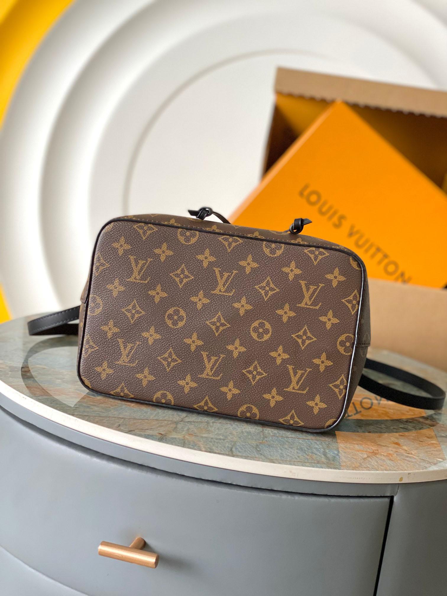 Louis Vuitton NéoNoé MM M44020 - DopestKickz