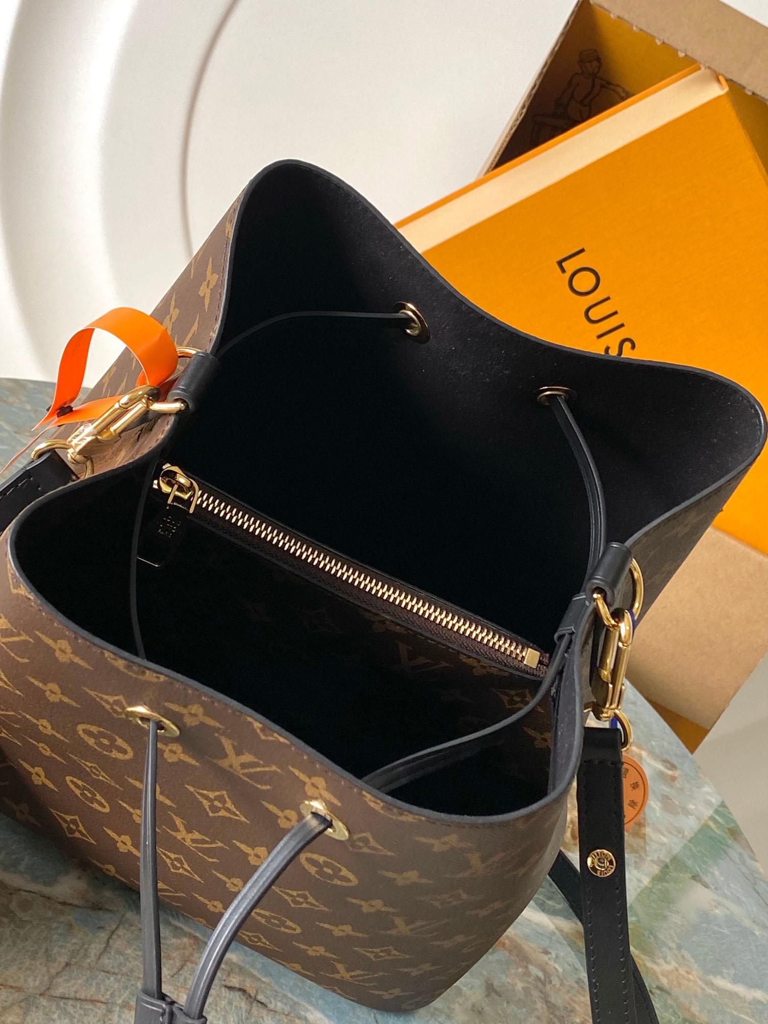 Louis Vuitton NéoNoé MM M44020 - DopestKickz