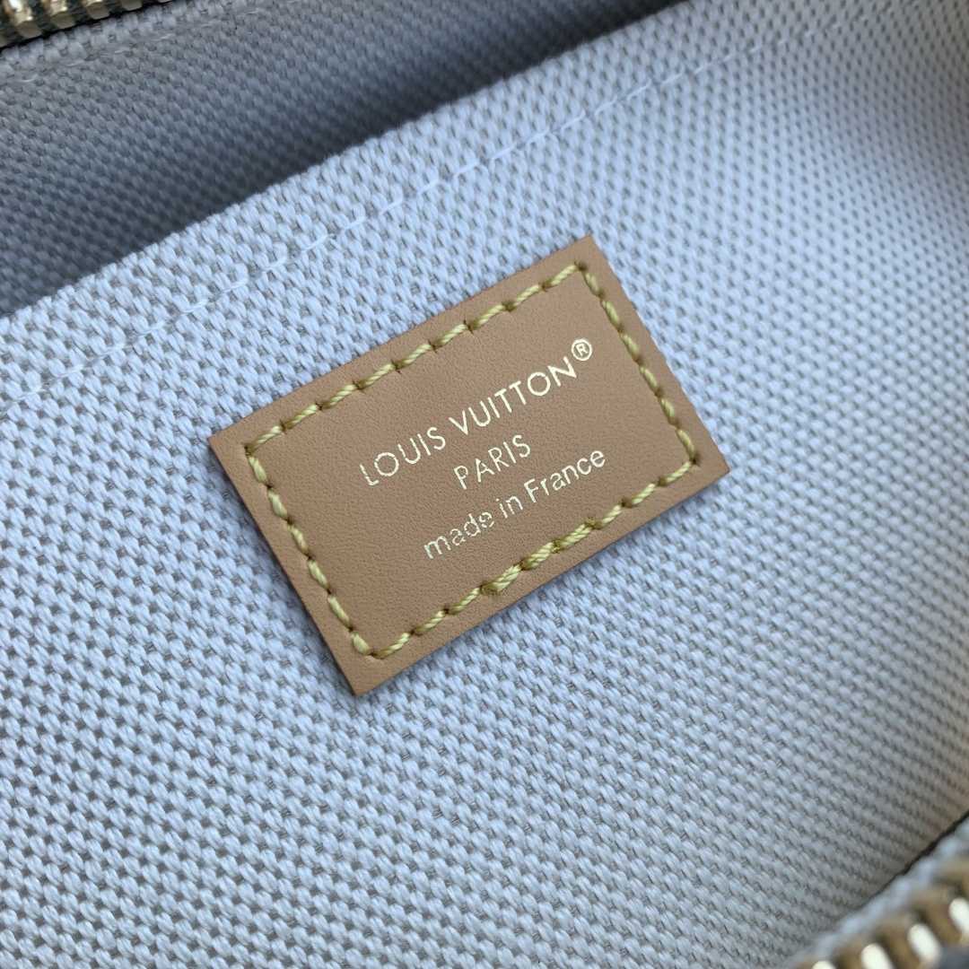 Louis Vuitton Keepall Bandoulière 25 Monogram Heritage    M26930 - DopestKickz