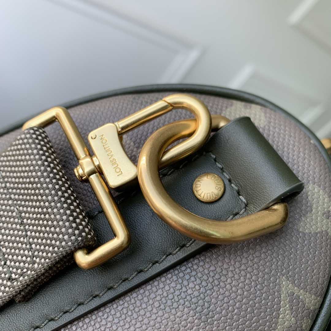 Louis Vuitton Keepall Bandoulière 25 Monogram Heritage    M26930 - DopestKickz