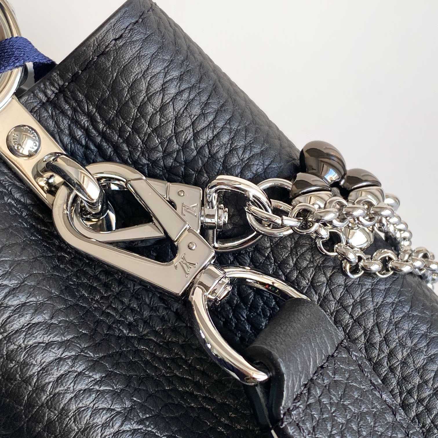 Louis Vuitton Capucines Mini M26351 - DopestKickz