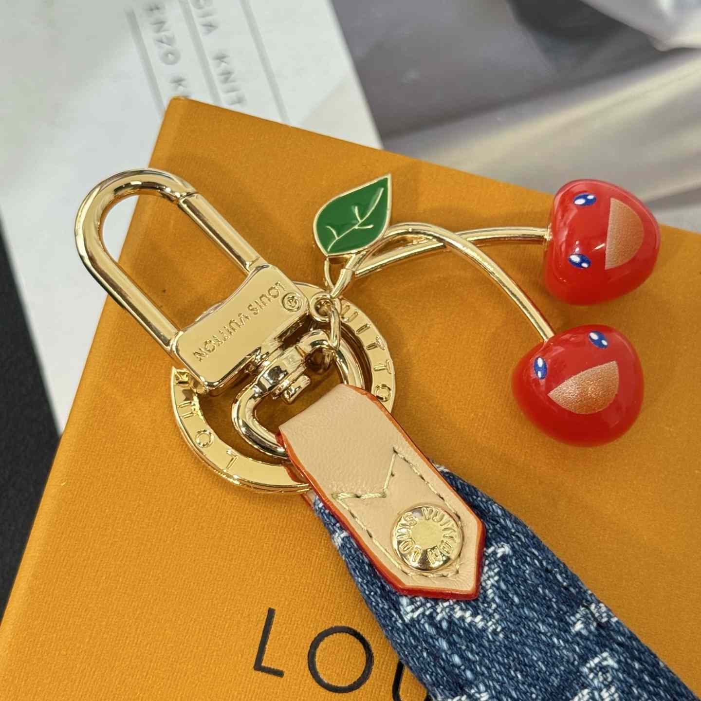 Louis Vuitton LV x TM Denim Cerise Dragonne S00   M02599 - DopestKickz