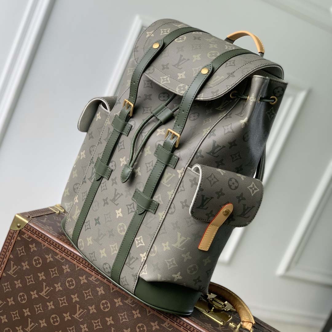 Louis Vuitton Christopher MM     M27080 - DopestKickz