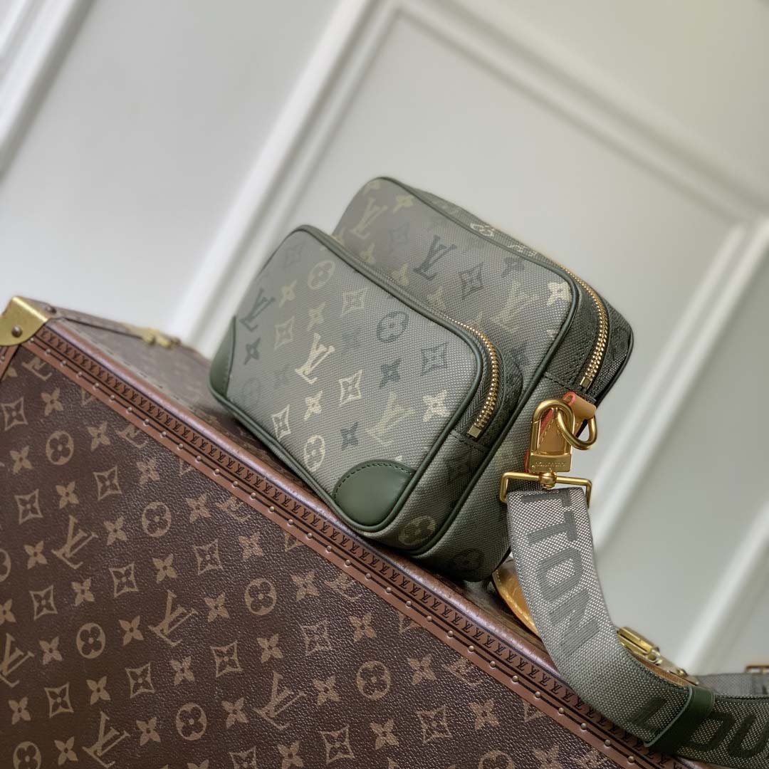 Louis Vuitton Nil Messenger Damoflage   M14988 - DopestKickz