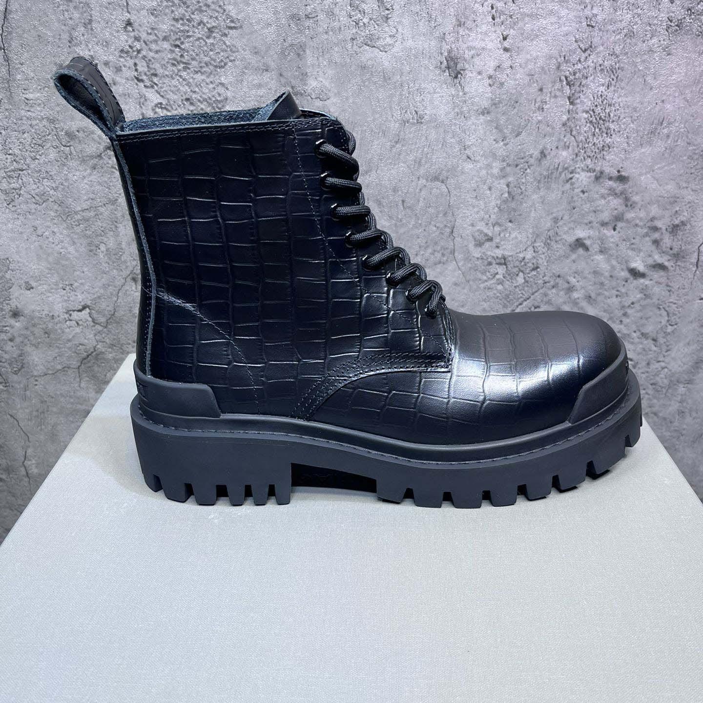Balenciaga Strike 20mm Lace-up Boot - DopestKickz