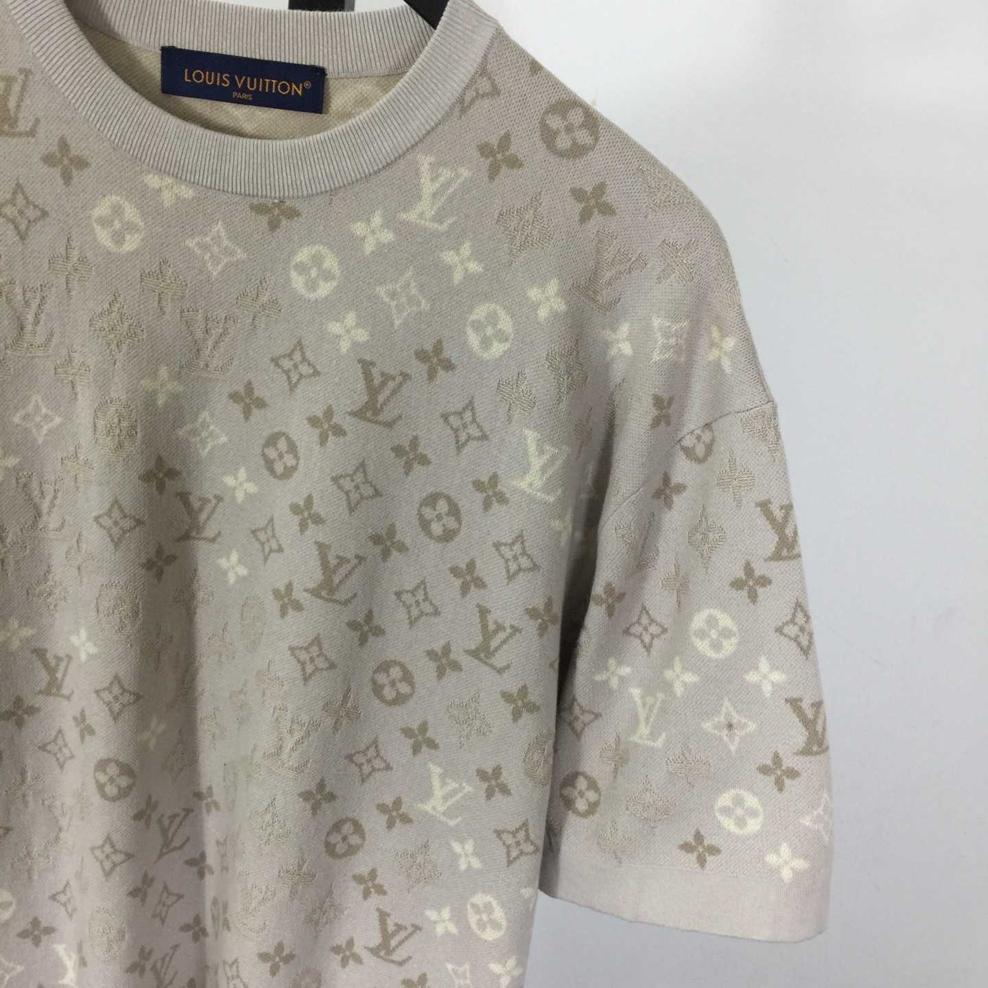 Louis Vuitton Monogram Short-Sleeved Crewneck   1AJBTD - DopestKickz