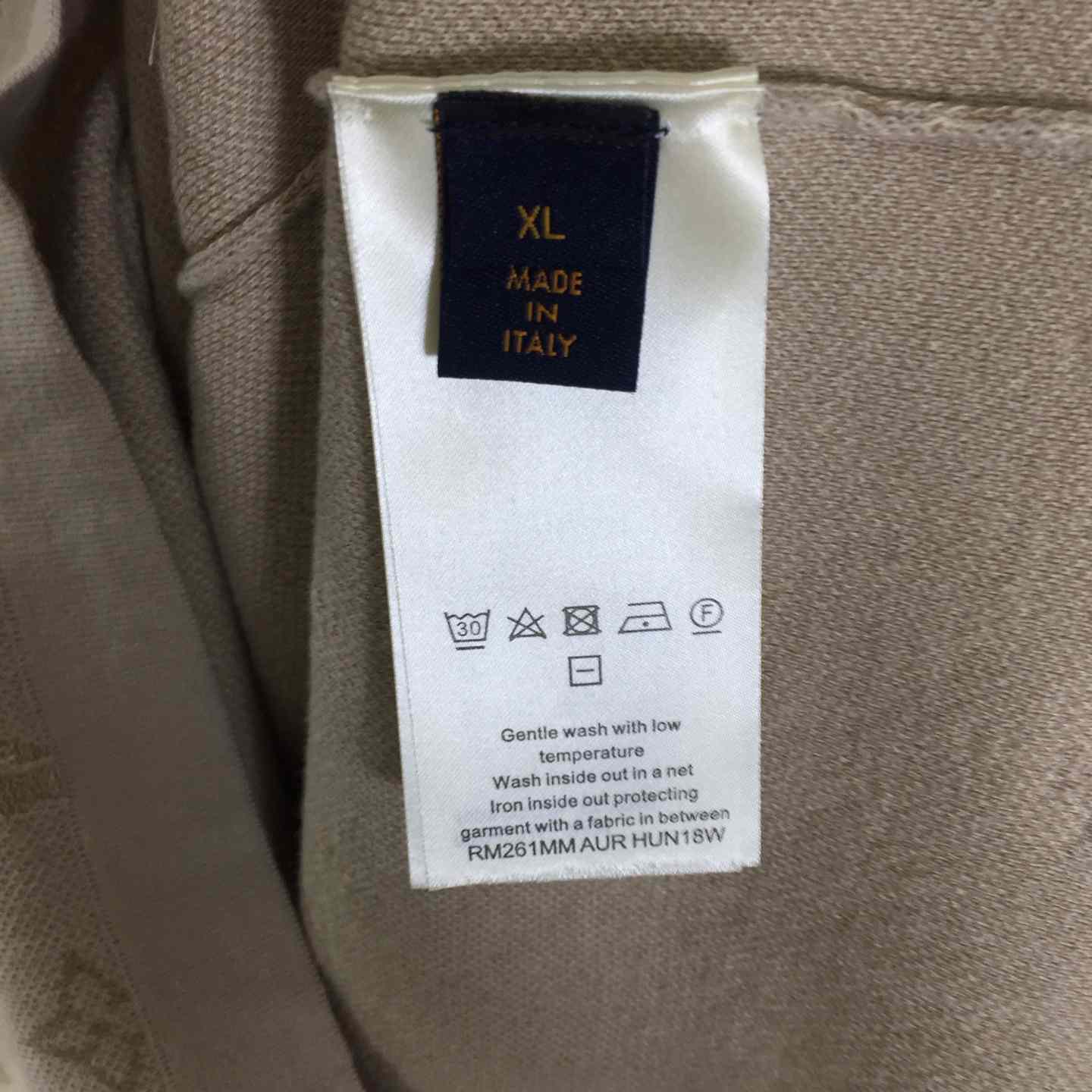 Louis Vuitton Monogram Short-Sleeved Crewneck   1AJBTD - DopestKickz