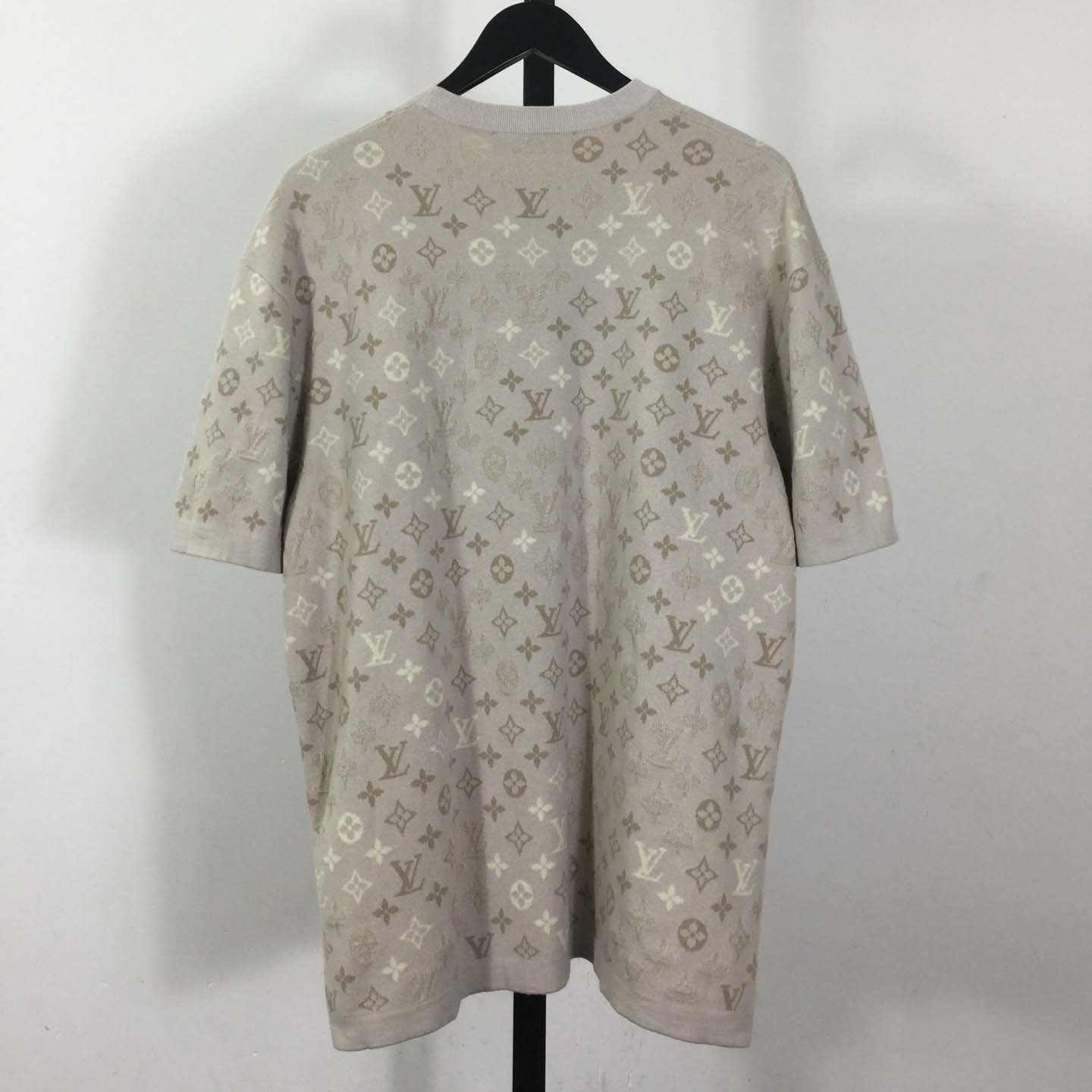 Louis Vuitton Monogram Short-Sleeved Crewneck   1AJBTD - DopestKickz