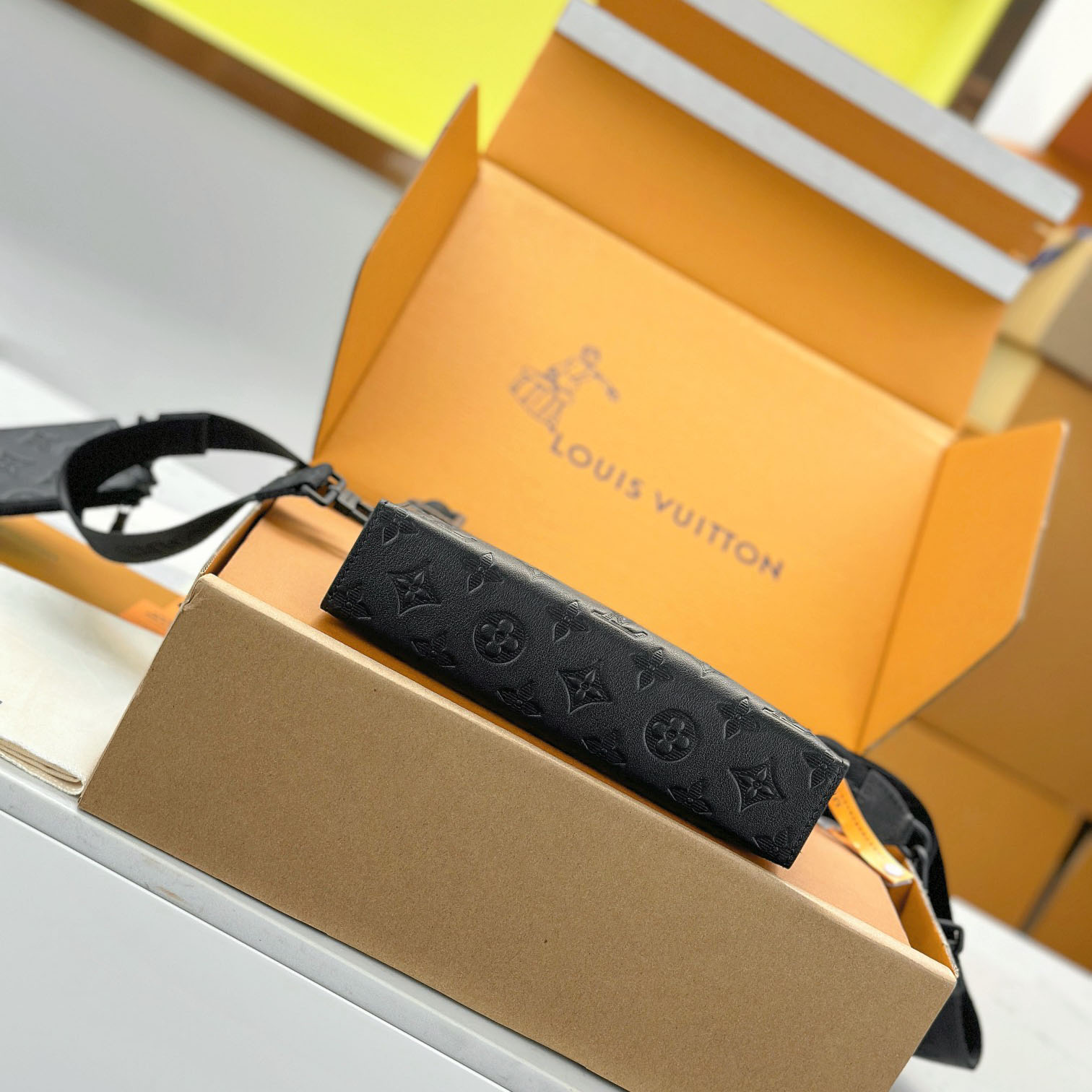 Louis Vuitton Gaston Wearable Wallet  M81115 - DopestKickz