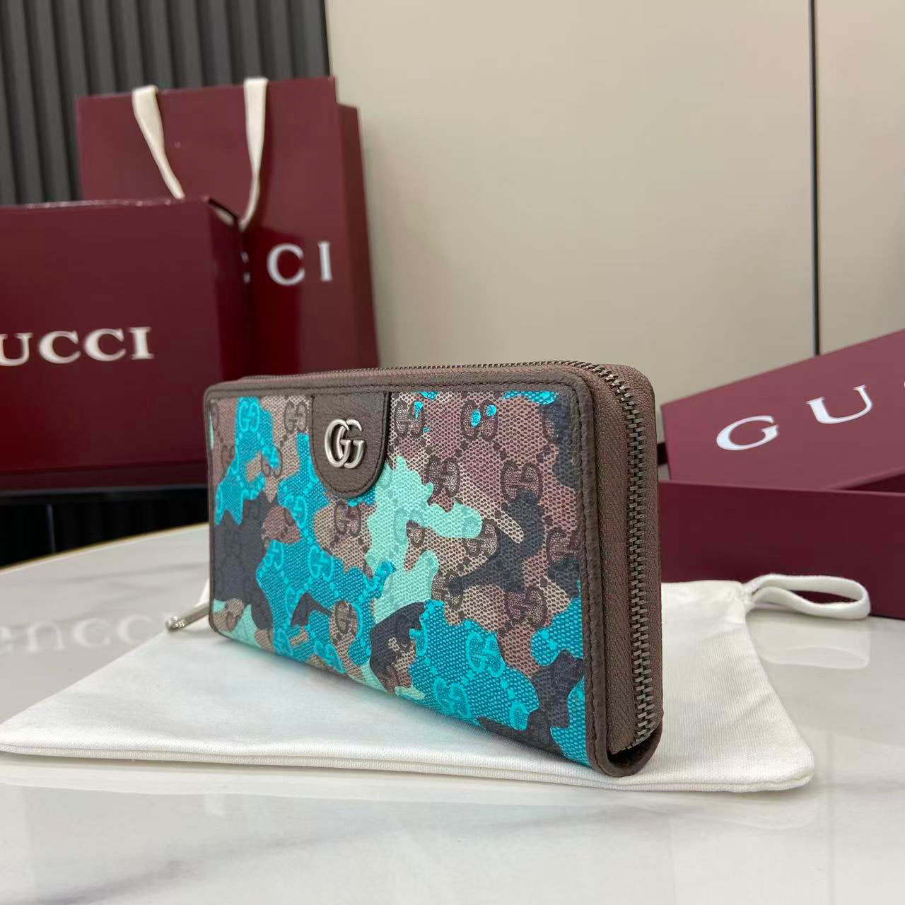 Gucci GG zip-around Wallet 834694 - DopestKickz