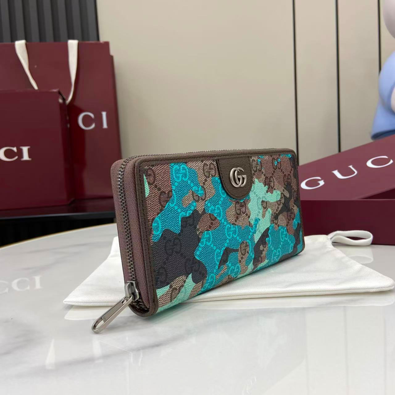 Gucci GG zip-around Wallet 834694 - DopestKickz