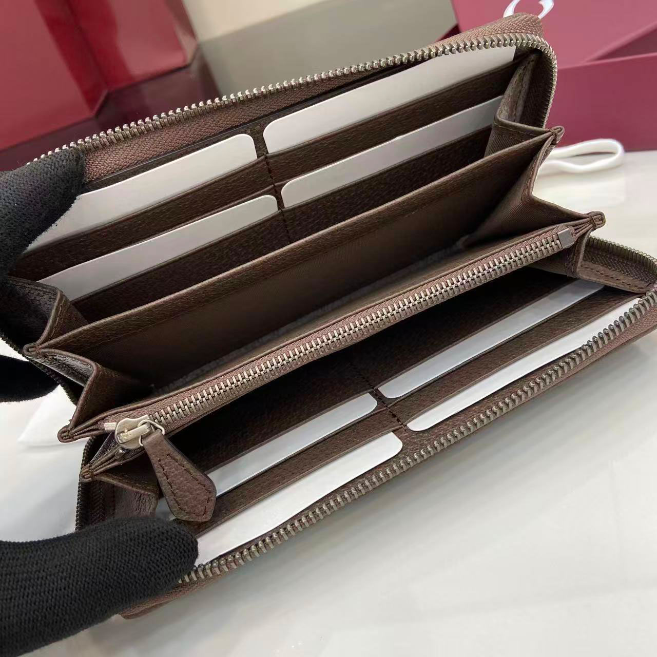 Gucci GG zip-around Wallet 834694 - DopestKickz