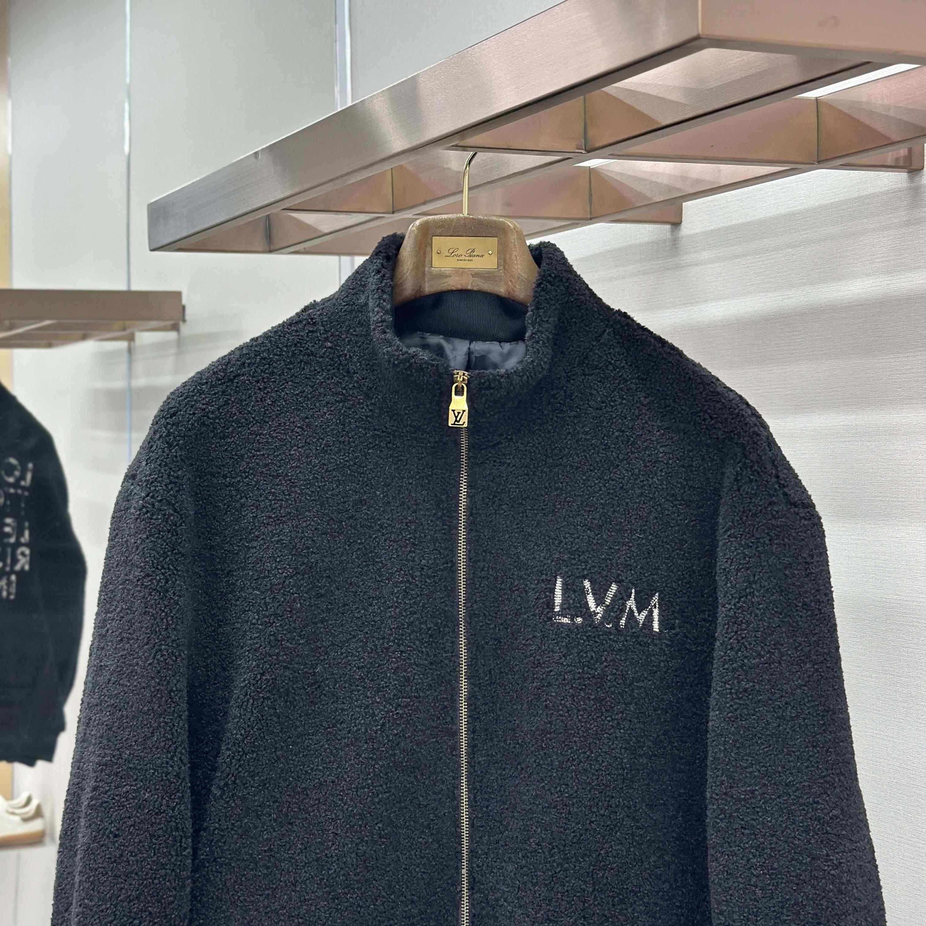 Louis Vuitton Zippered Fleece Blouson    1AJTU2 - DopestKickz