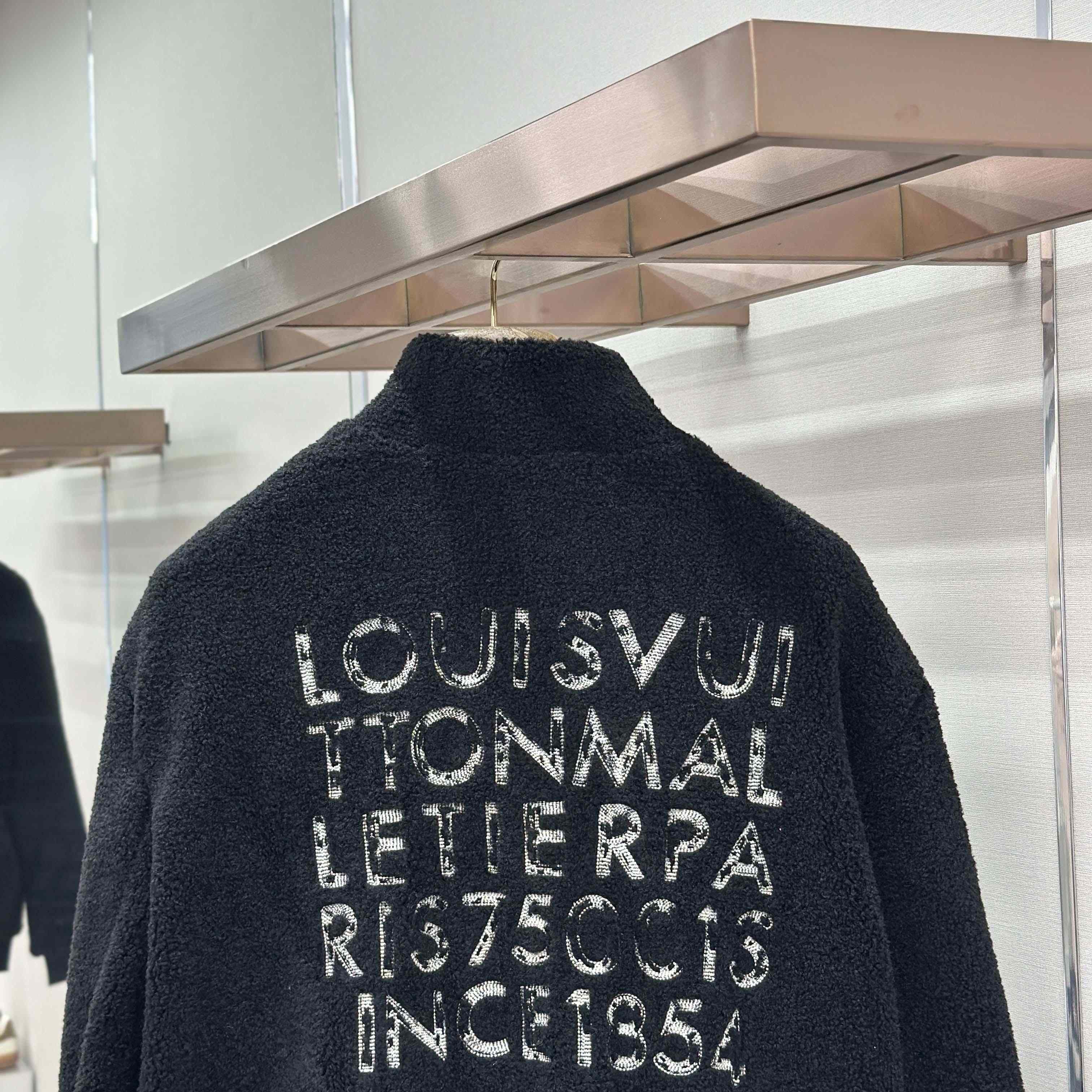 Louis Vuitton Zippered Fleece Blouson    1AJTU2 - DopestKickz