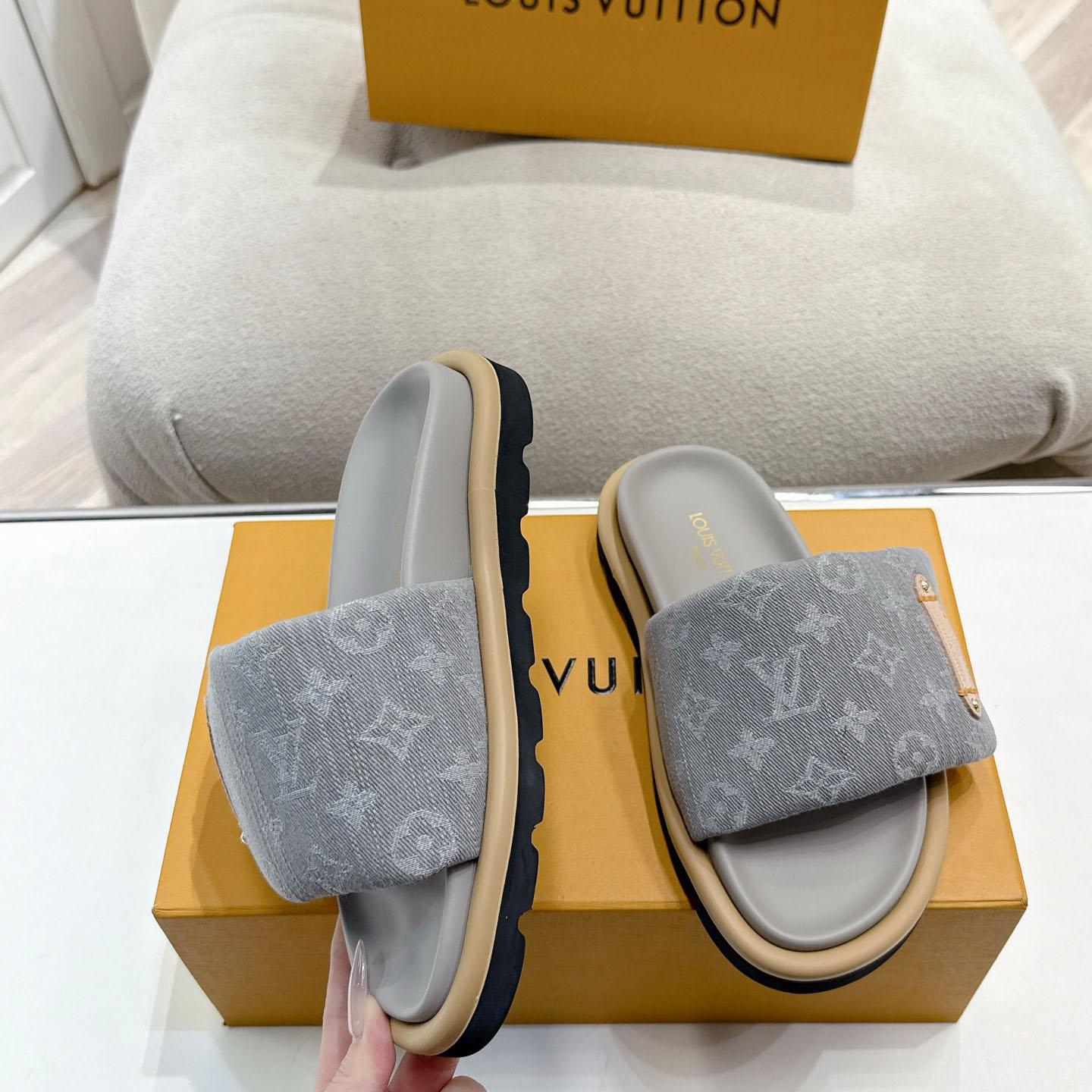 Louis Vuitton Pool Pillow Flat Comfort Mule 1AGUZY - DopestKickz