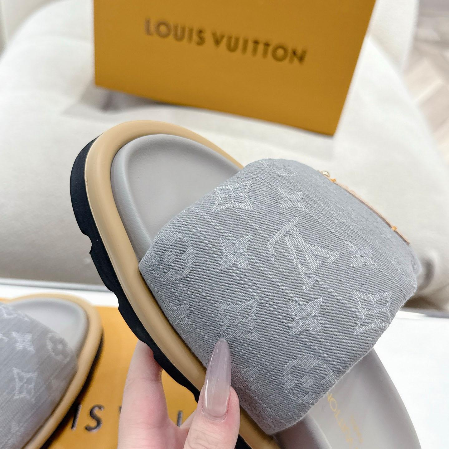 Louis Vuitton Pool Pillow Flat Comfort Mule 1AGUZY - DopestKickz