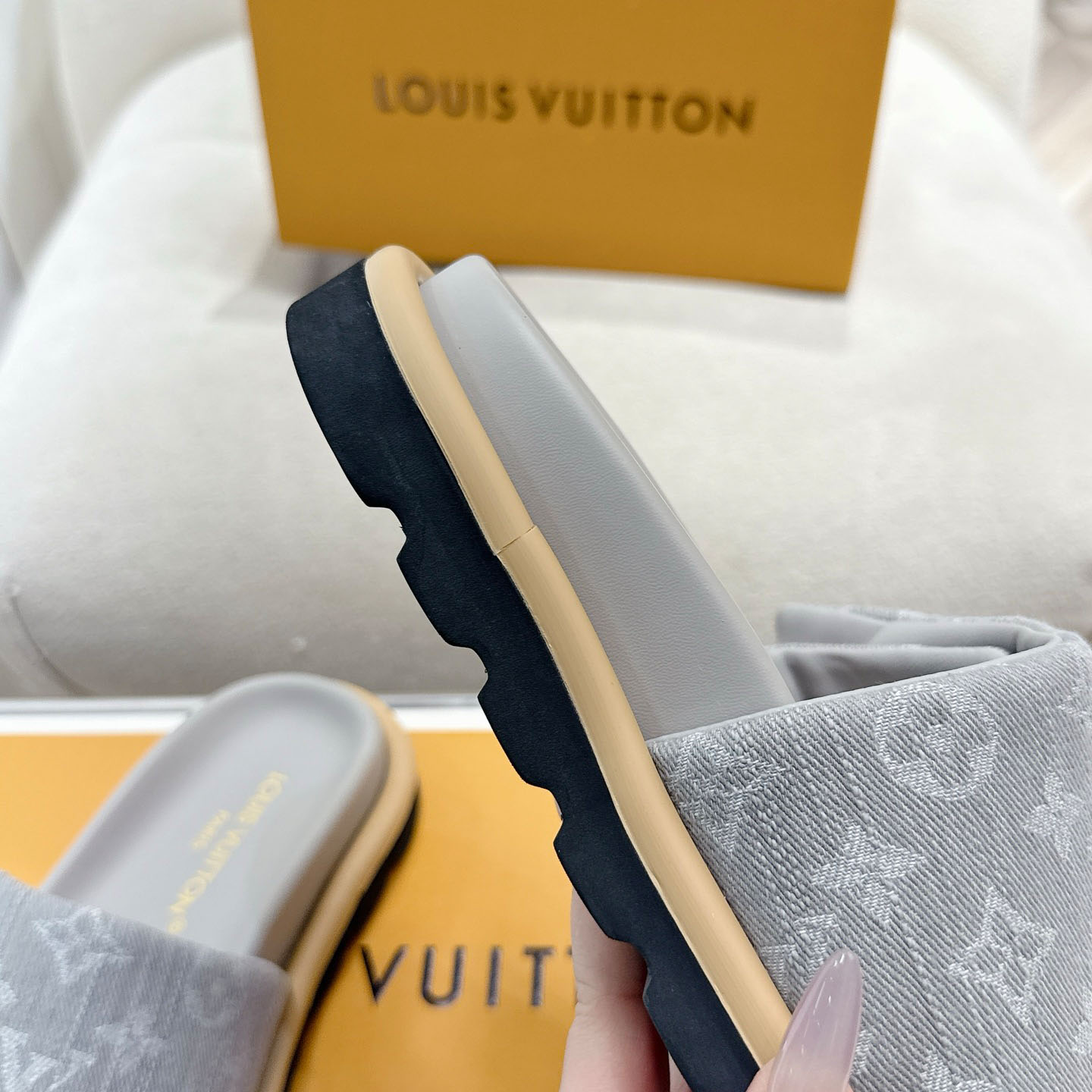 Louis Vuitton Pool Pillow Flat Comfort Mule 1AGUZY - DopestKickz