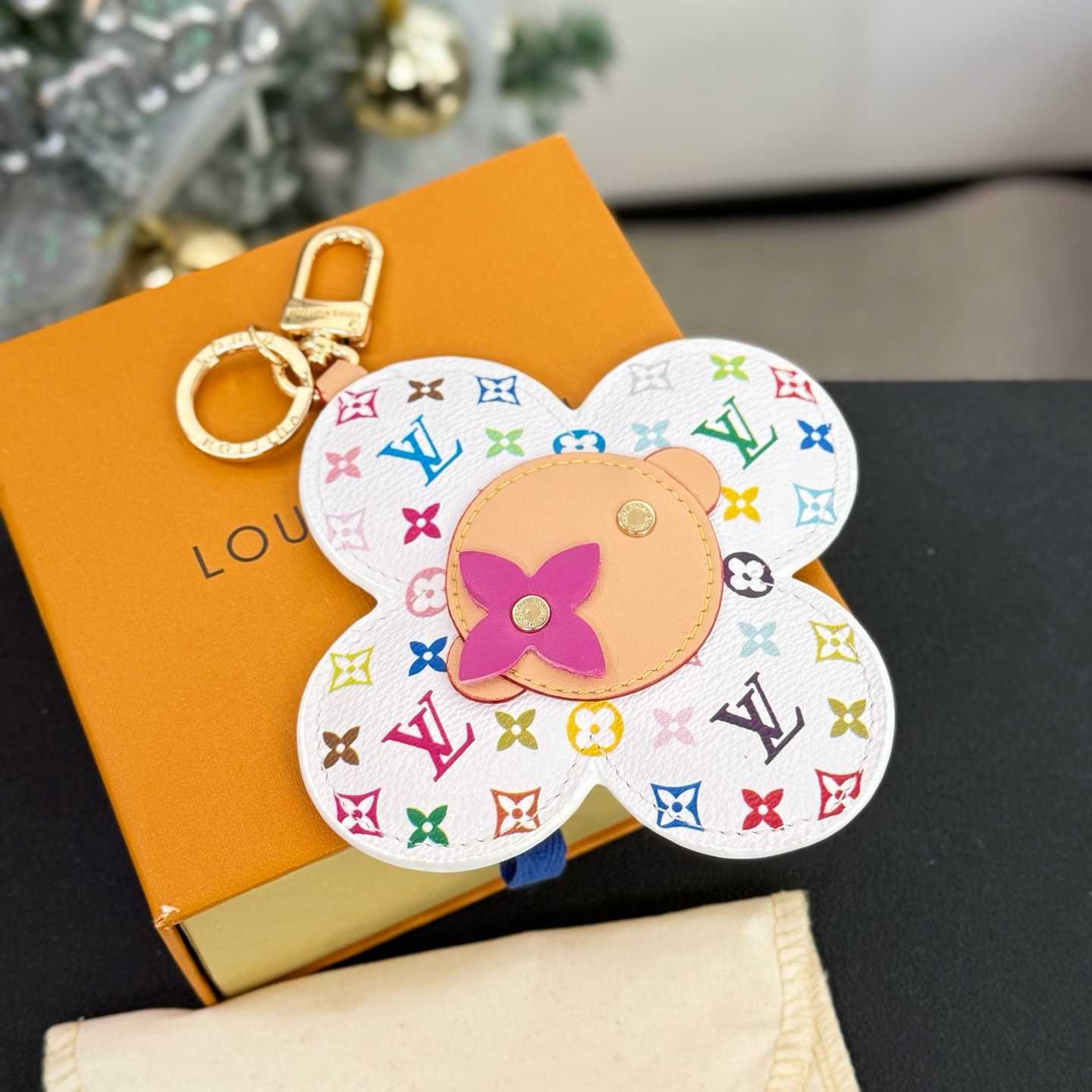 Louis Vuitton LV x TM Vivienne Head Bag Charm   M03728 - DopestKickz