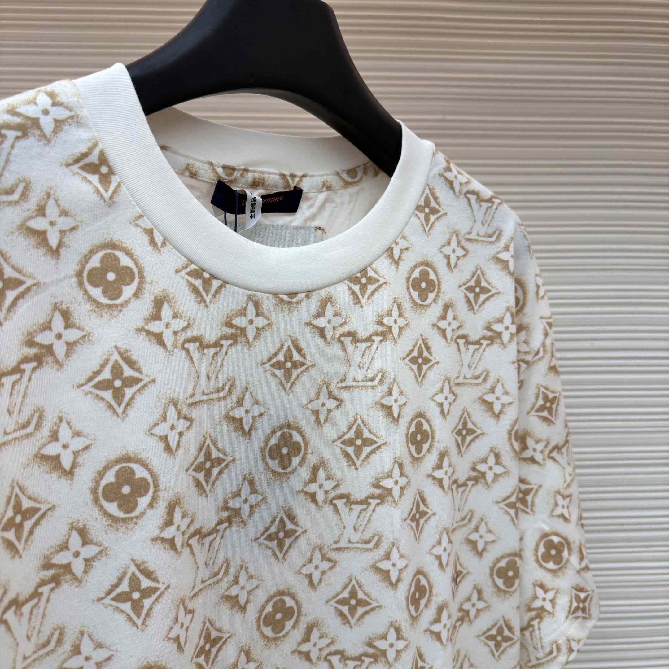 Louis Vuitton Monogram Print Short Sleeve Tee - DopestKickz