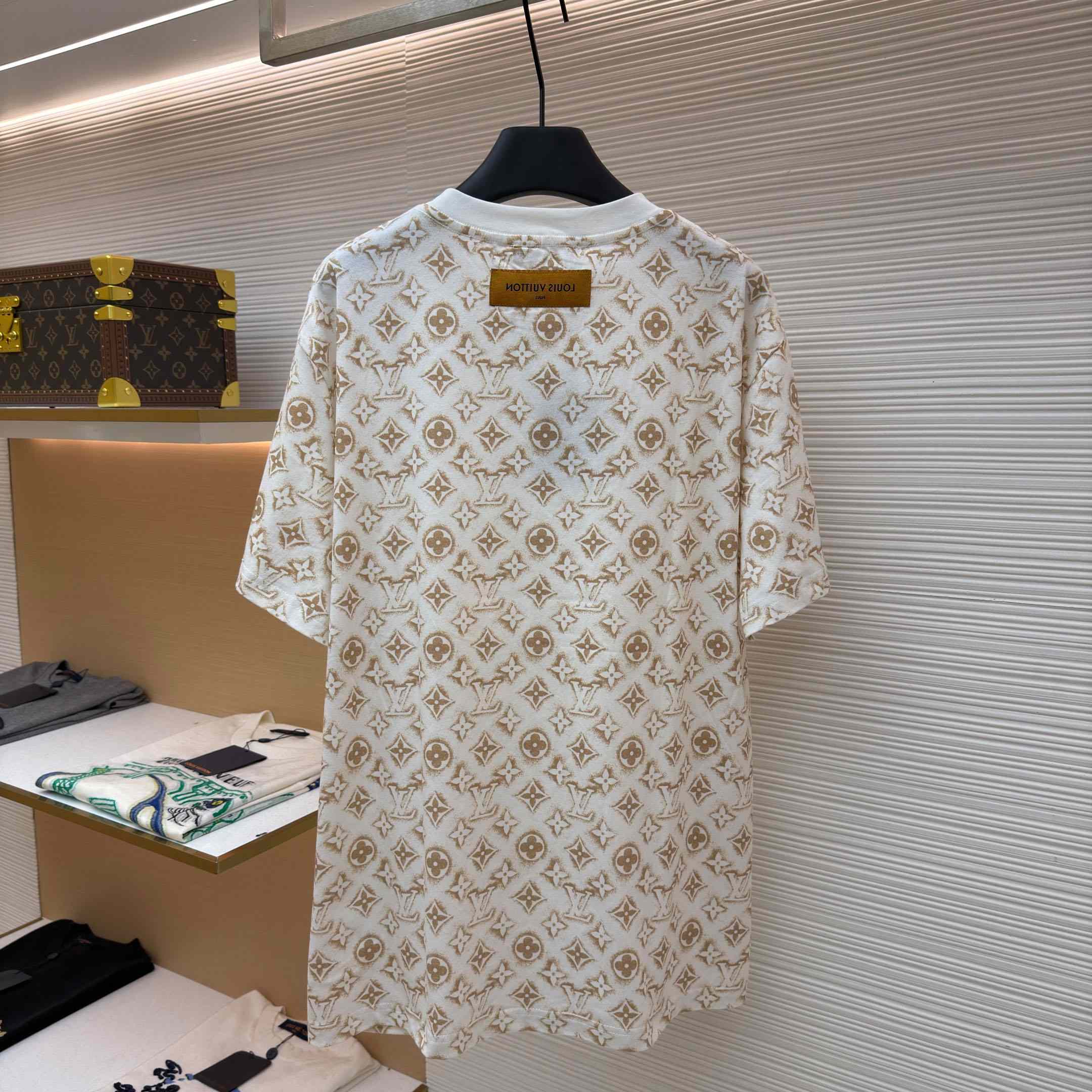 Louis Vuitton Monogram Print Short Sleeve Tee - DopestKickz