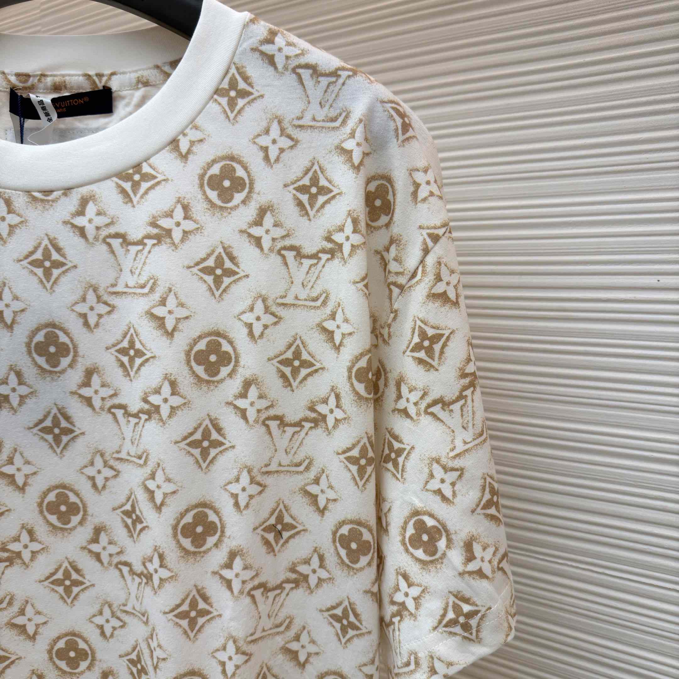 Louis Vuitton Monogram Print Short Sleeve Tee - DopestKickz