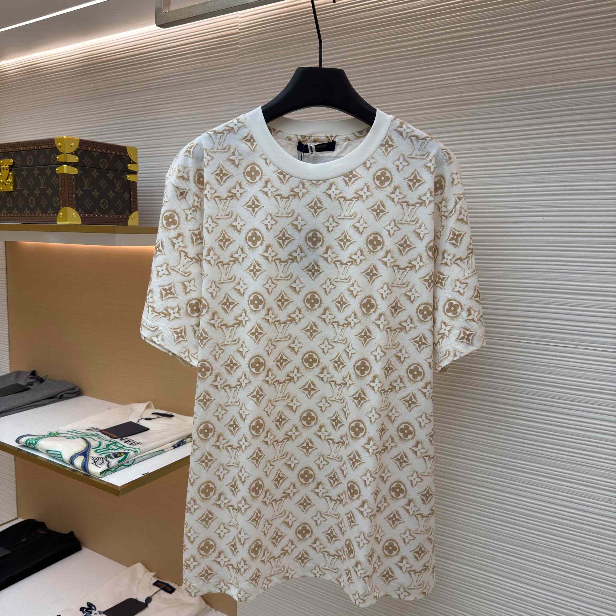 Louis Vuitton Monogram Print Short Sleeve Tee - DopestKickz