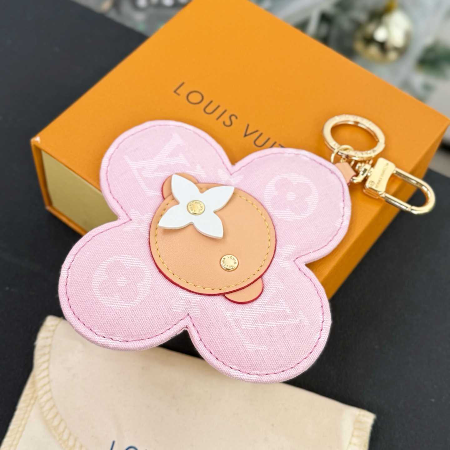 Louis Vuitton LV x TM Vivienne Head Bag Charm   M03823 - DopestKickz