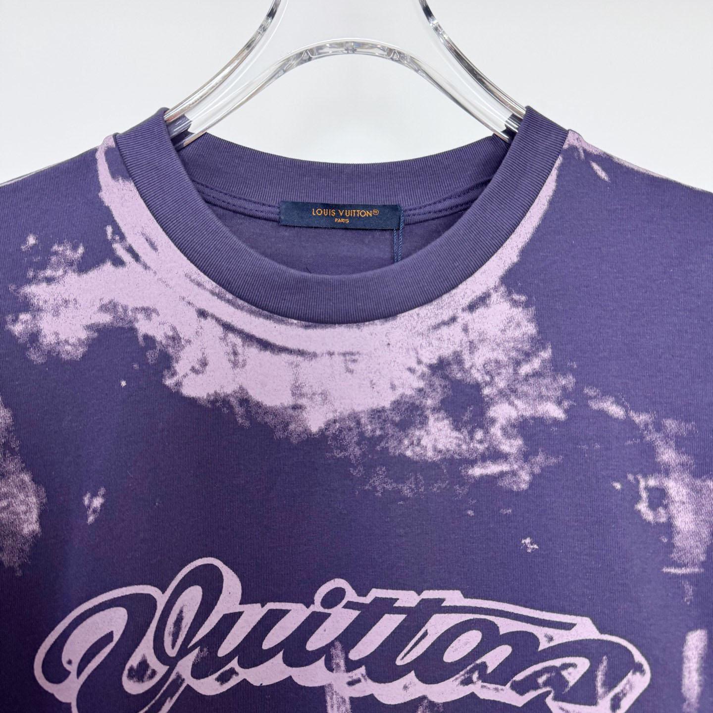  Louis Vuitton Overprinted Vuitton T-Shirt 1AJUDM - DopestKickz