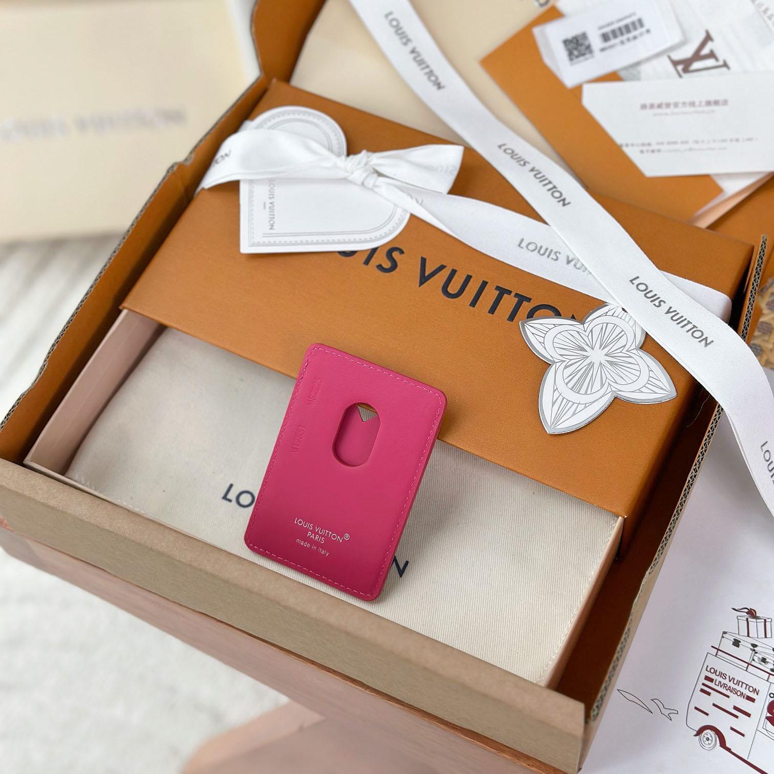 Louis Vuitton Magnetic Card Holder M12851 - DopestKickz