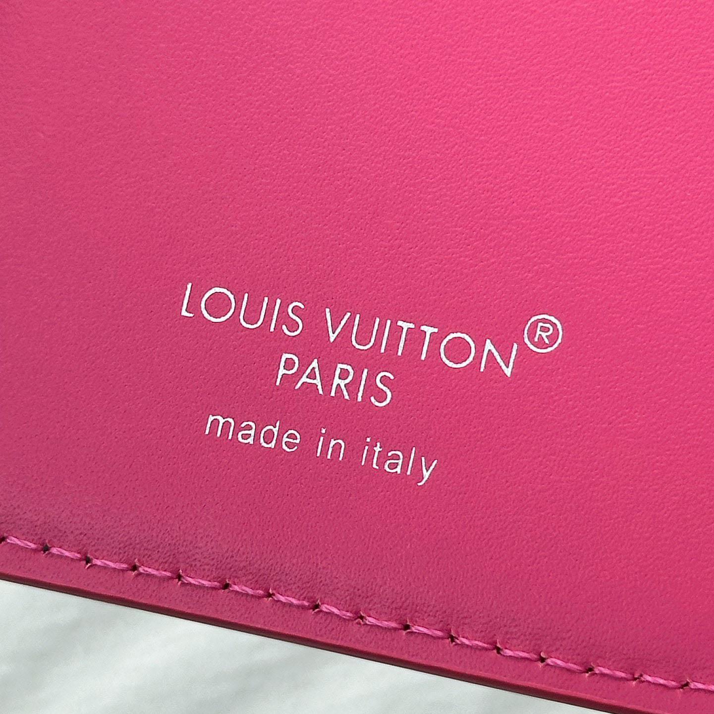 Louis Vuitton Magnetic Card Holder M12851 - DopestKickz