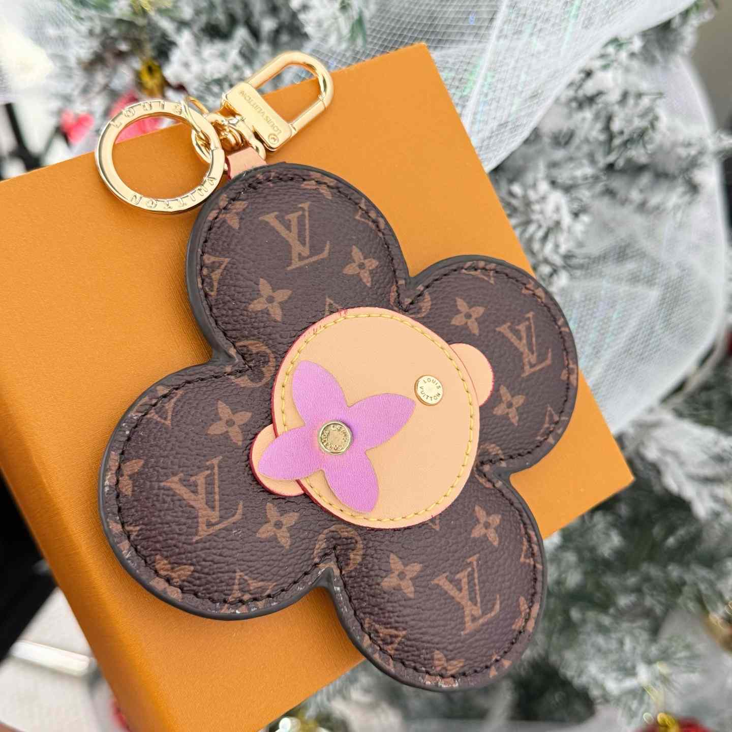 Louis Vuitton Vivienne Bag Charm   M03818 - DopestKickz