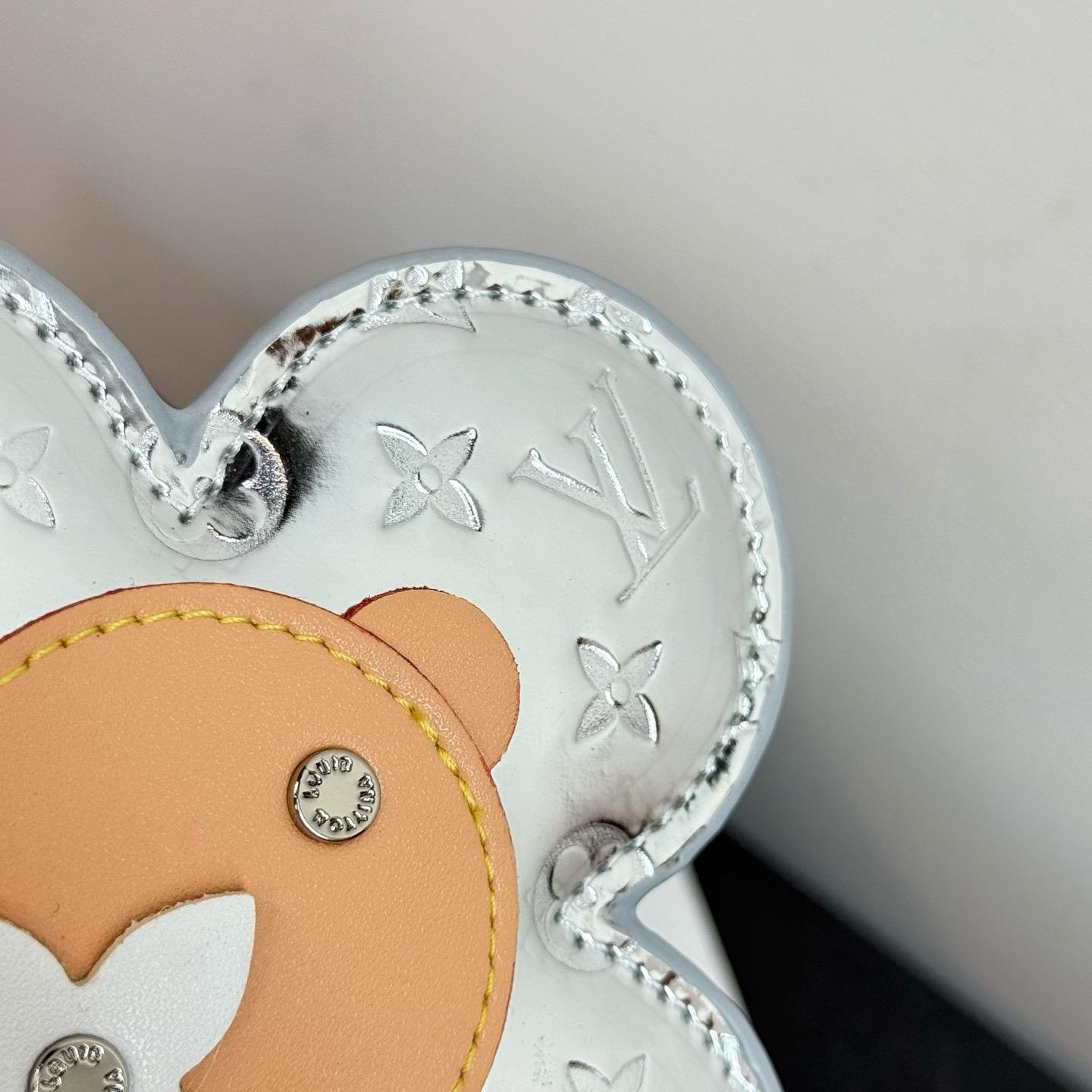 Louis Vuitton Vivienne Head Mng Mirror Key Holder   M03280 - DopestKickz