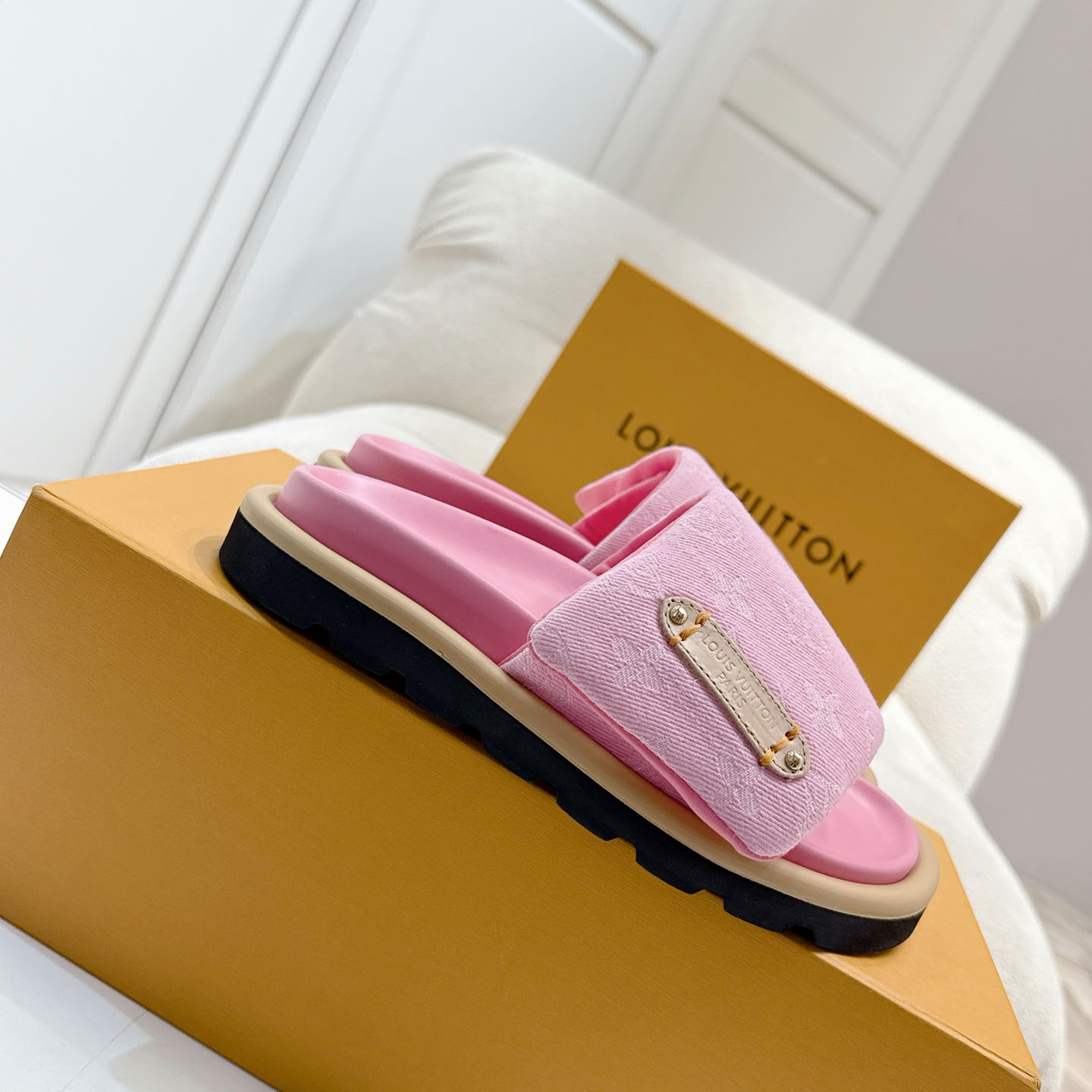 Louis Vuitton Pool Pillow Flat Comfort Mule 1AGUZH - DopestKickz