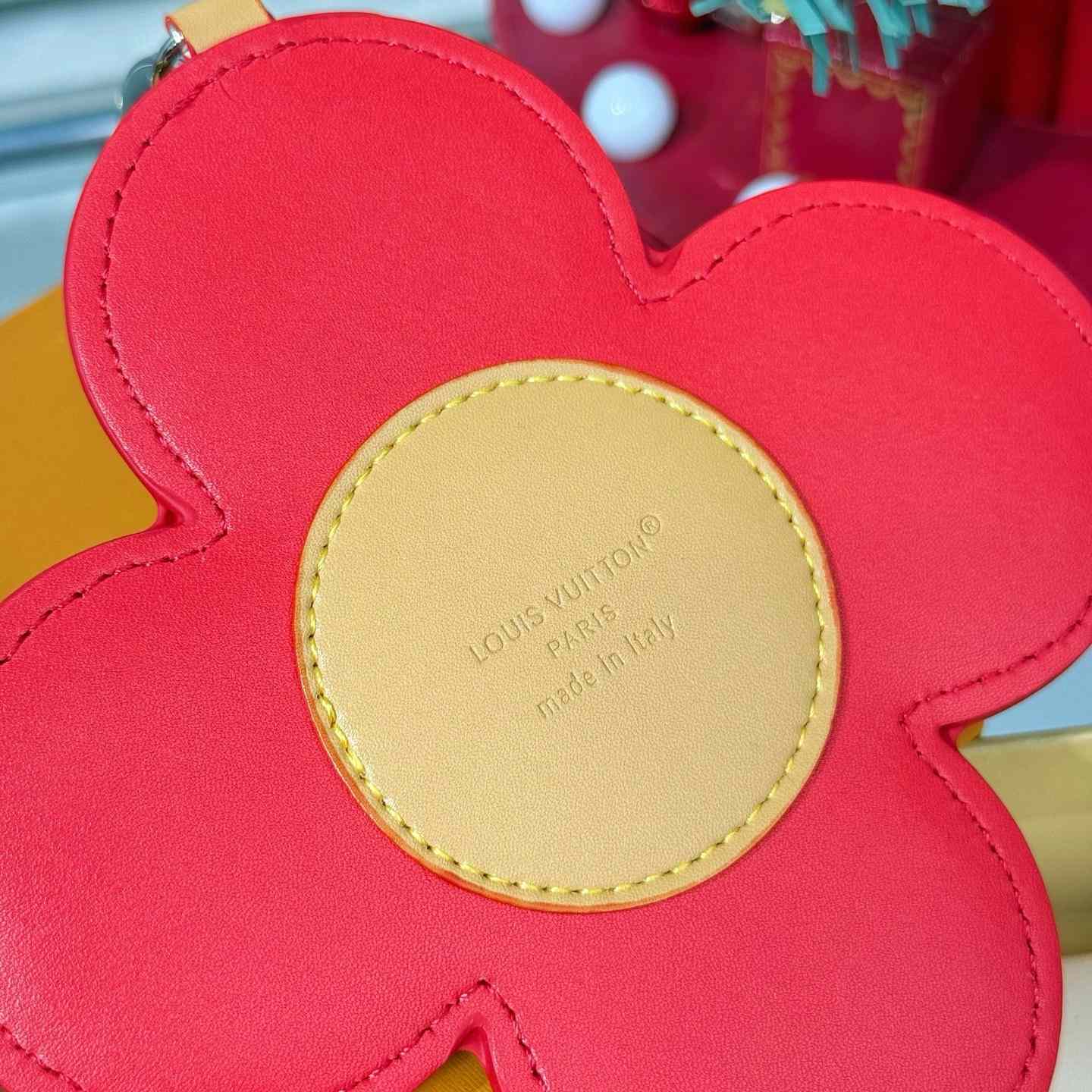 Louis Vuitton 57th Street NYC Vivienne I LV NY Bag Charm   M03661 - DopestKickz