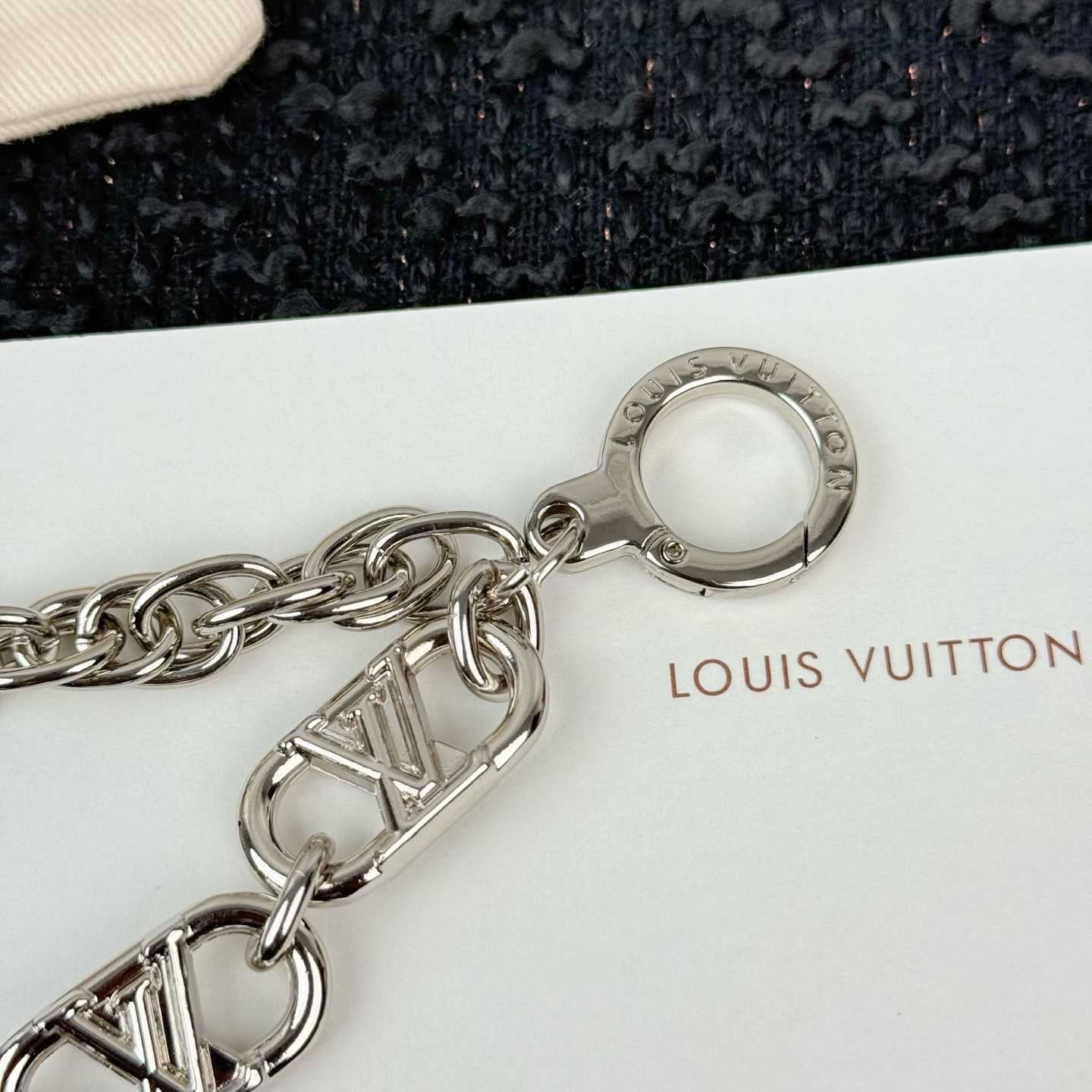 Louis Vuitton LV Flower Links Chain Belt   M03687 - DopestKickz