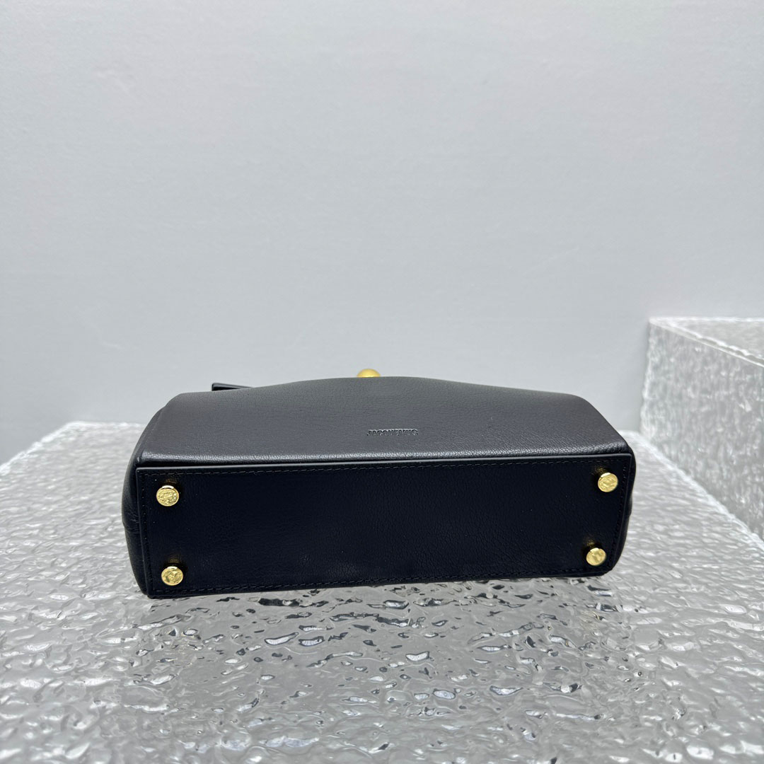 Jacquemus Small Valerie Bag - DopestKickz