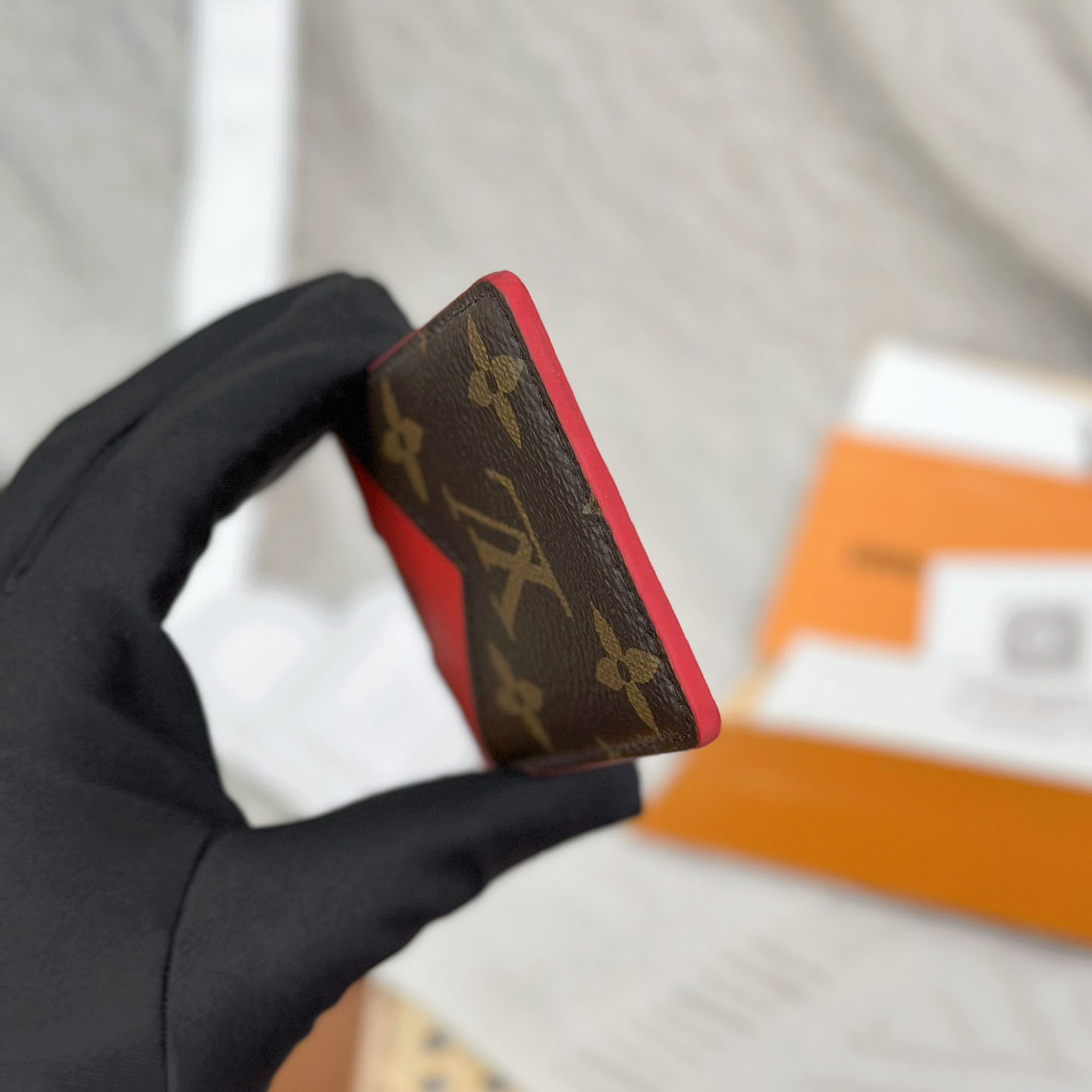 Louis Vuitton Magnetic Card Holder M12856 - DopestKickz