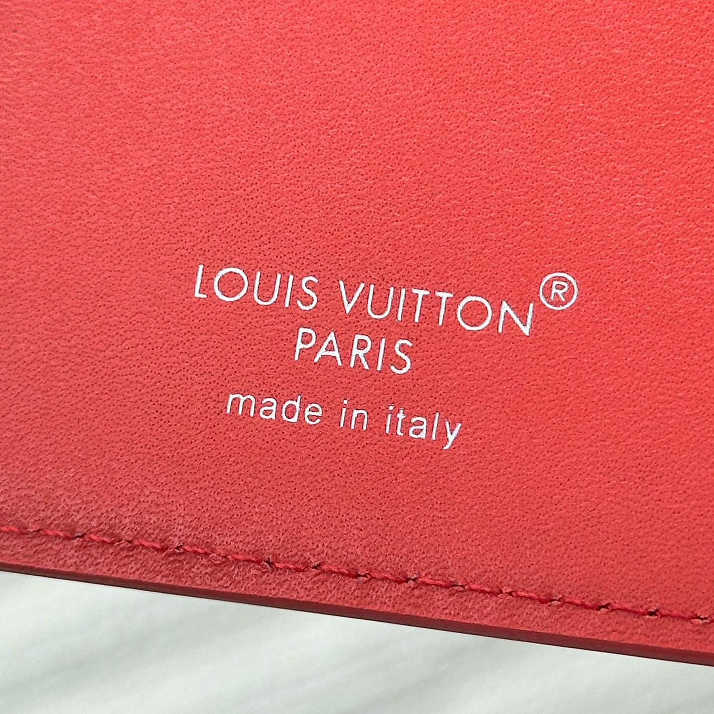 Louis Vuitton Magnetic Card Holder M12856 - DopestKickz