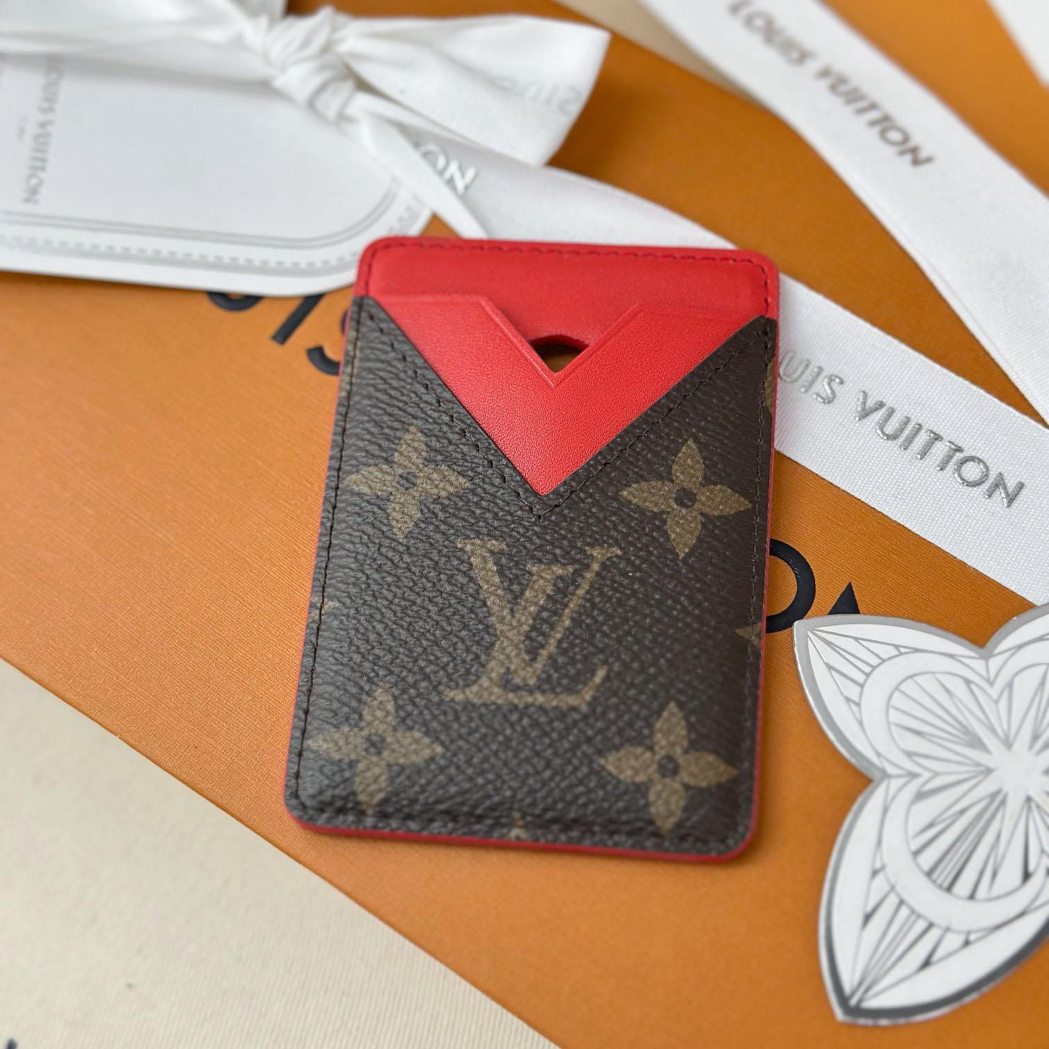Louis Vuitton Magnetic Card Holder M12856 - DopestKickz