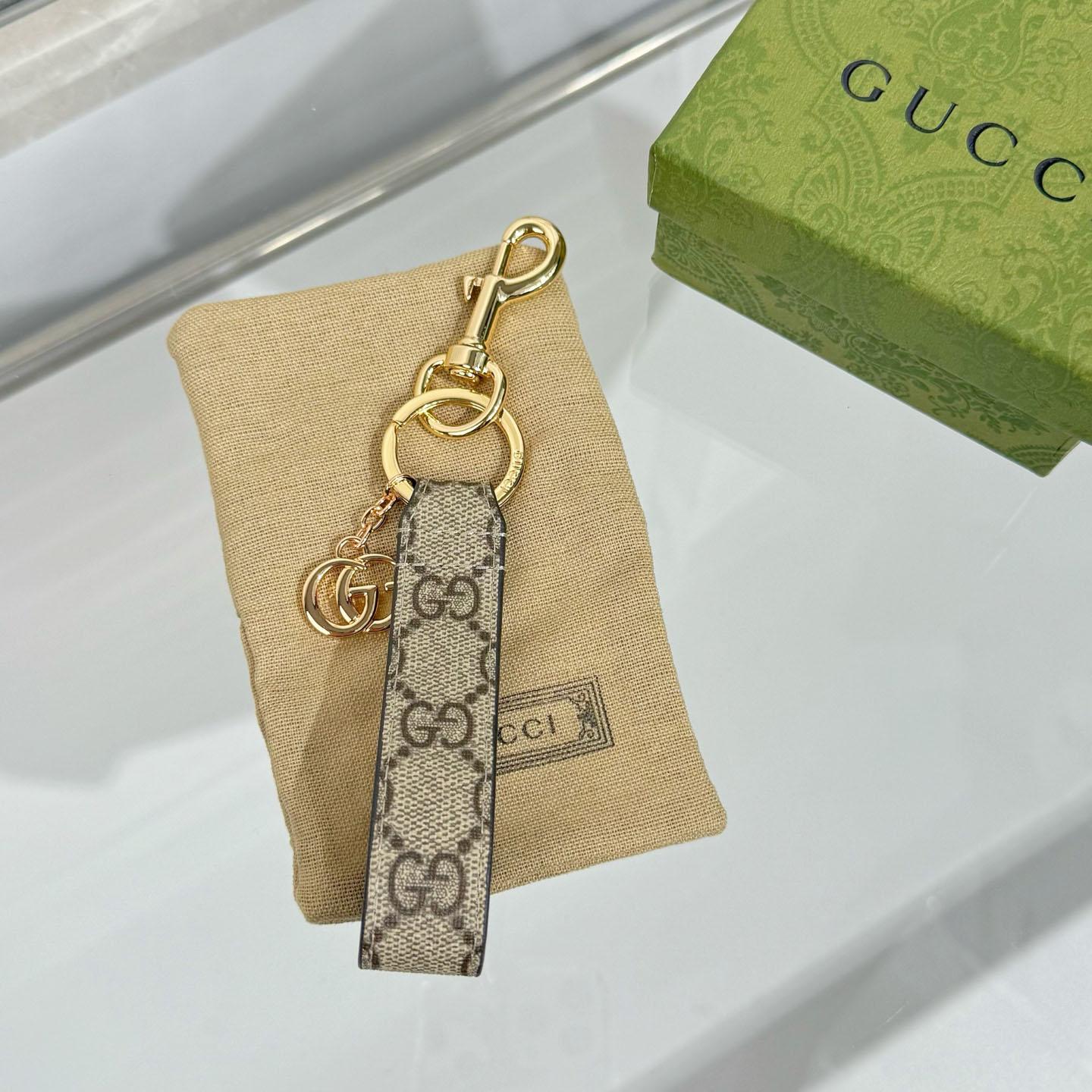 Gucci GG Keychain With Double G  - DopestKickz