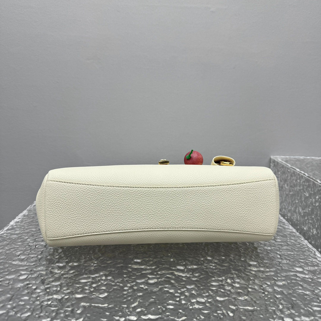 Loro Piana Extra Softy Bag L33  - DopestKickz