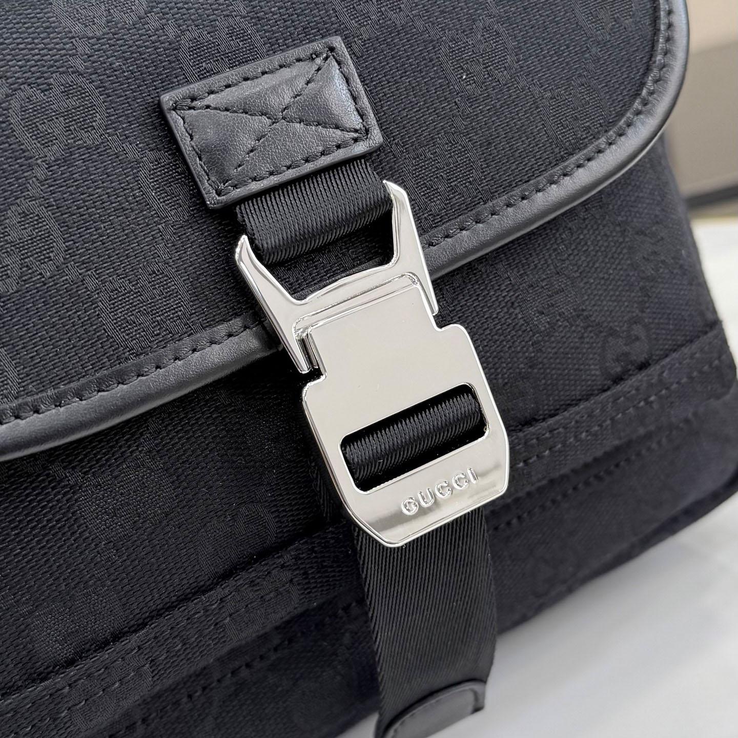 Gucci GG Canvas Small Tote Bag 854743 - DopestKickz