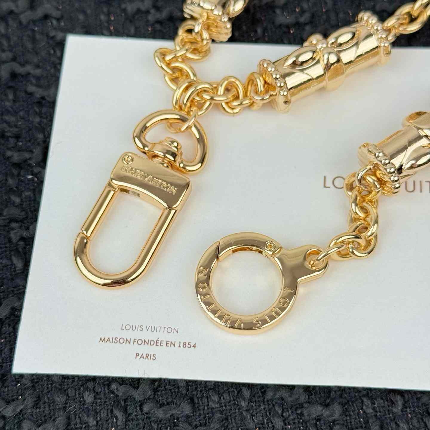 Louis Vuitton LV Flower Links Chain Belt   M03687 - DopestKickz
