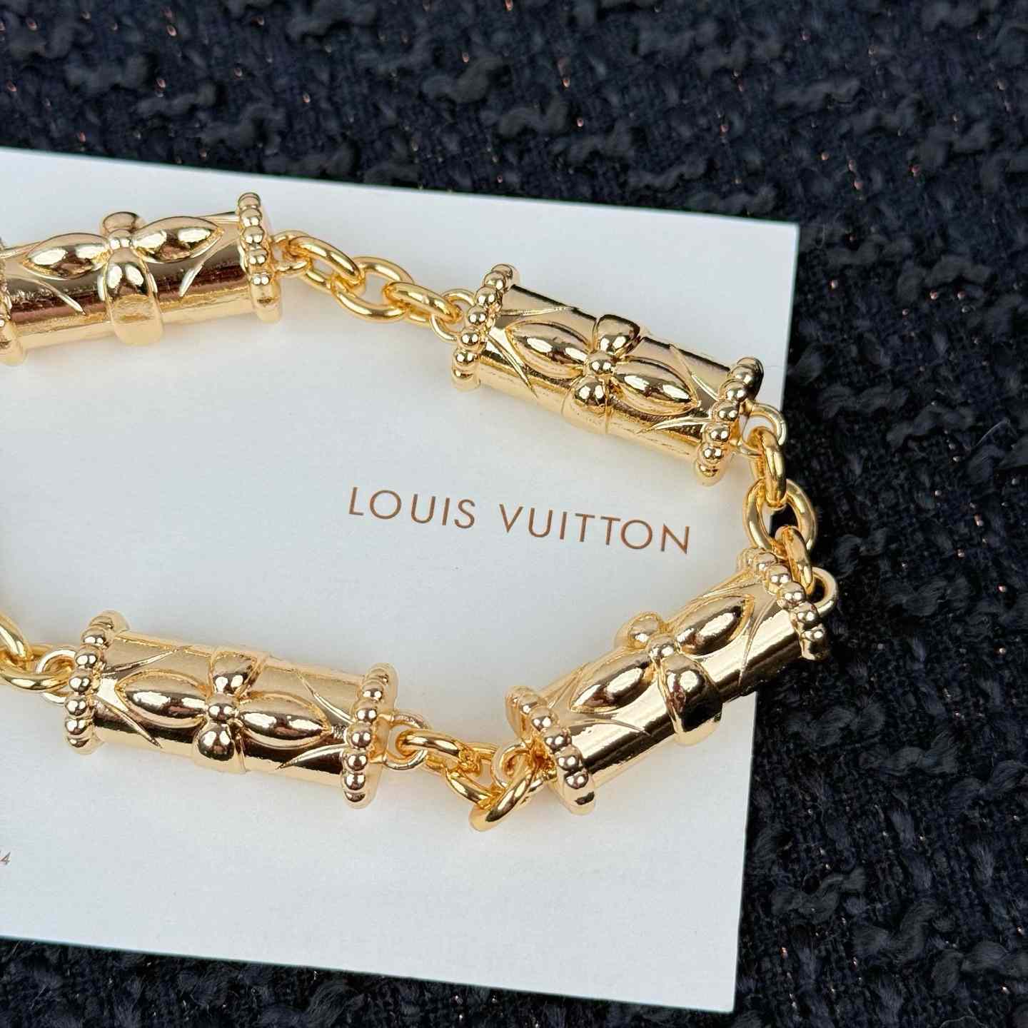 Louis Vuitton LV Flower Links Chain Belt   M03687 - DopestKickz