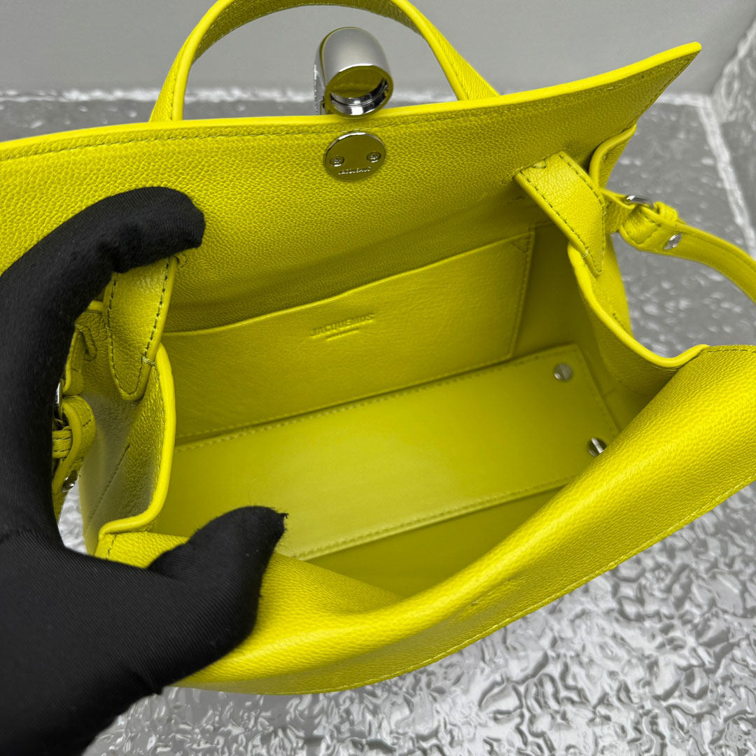 Jacquemus Small Valerie Bag - DopestKickz